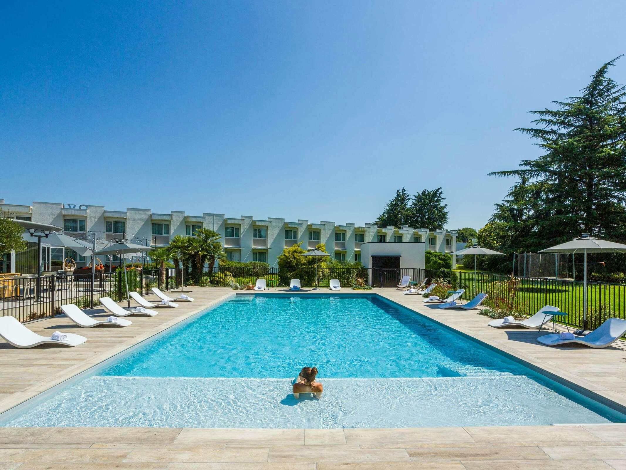 Hotel Novotel Pau Lescar photo 1