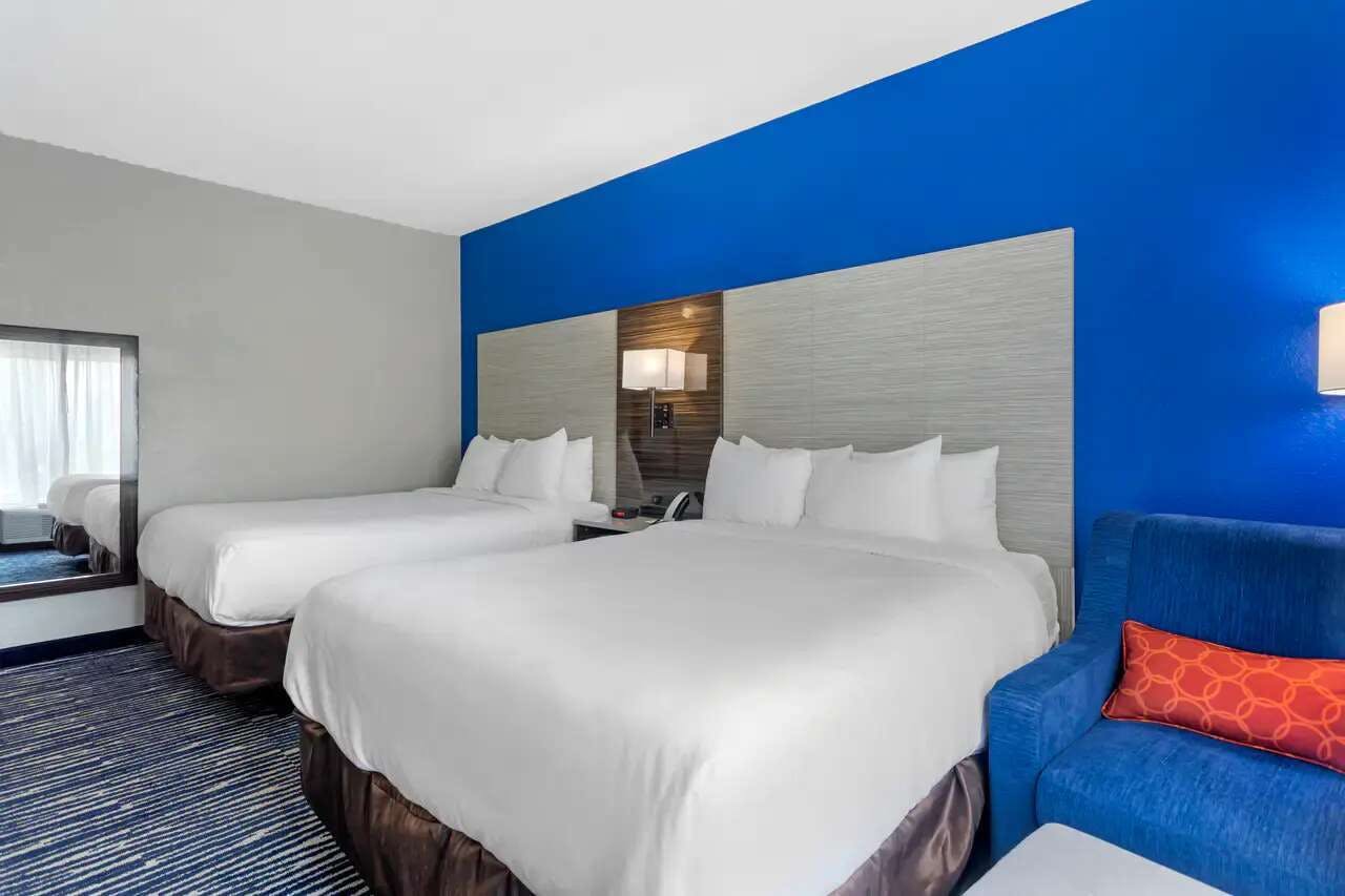 Hotel Comfort Inn & Suites Memphis East photo 1