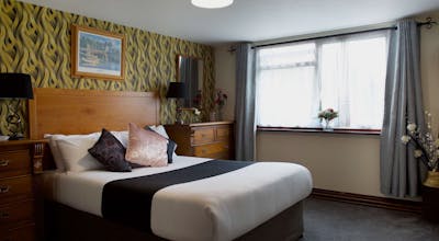 Little Foxes Hotel Gatwick