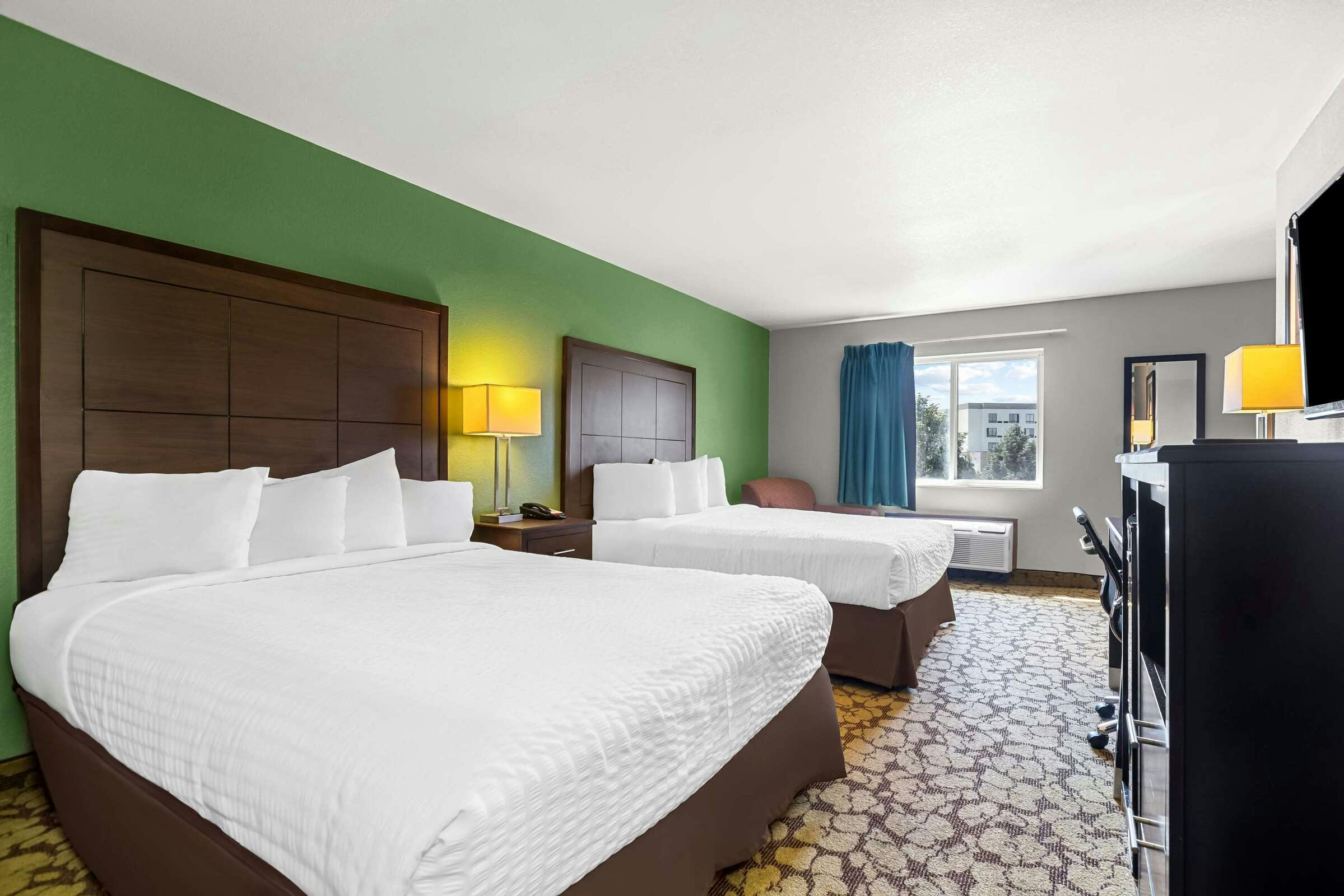 Hotel Sure Stay Plus Hotel By Best Western Bettendorf photo 3