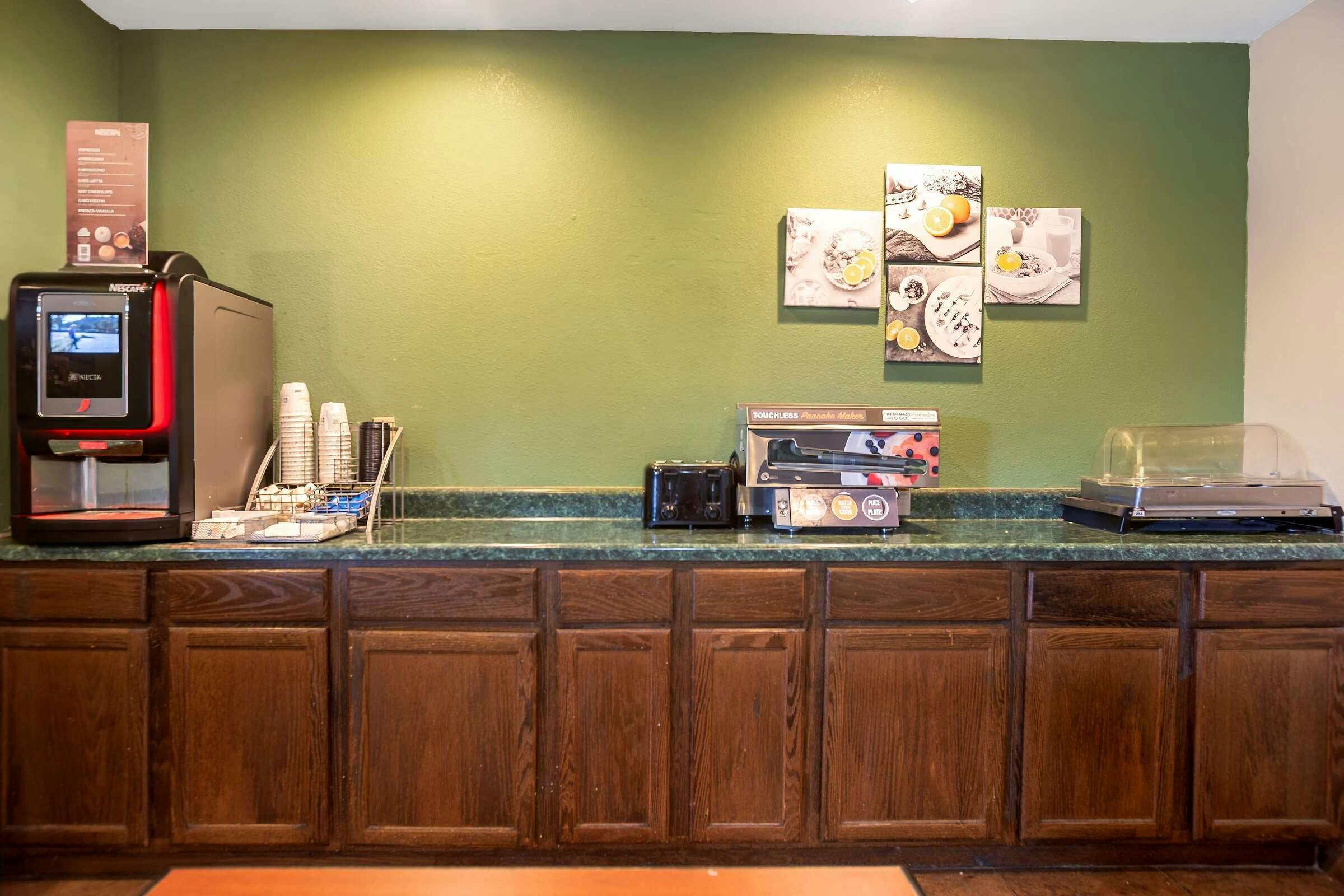 Hotel Sure Stay Plus Hotel By Best Western Bettendorf photo 4