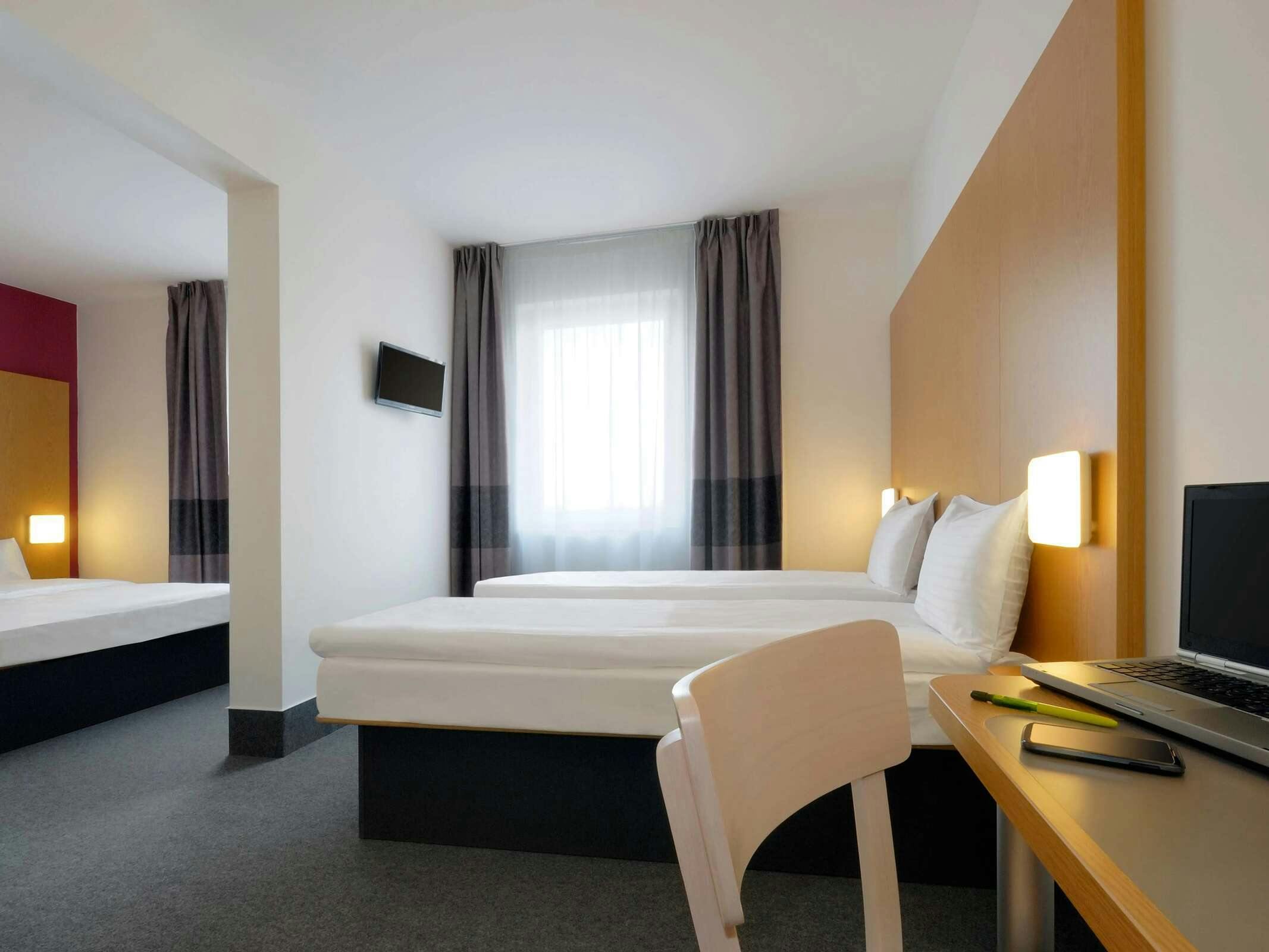 Hotel B&B HOTEL Prague-City photo 3