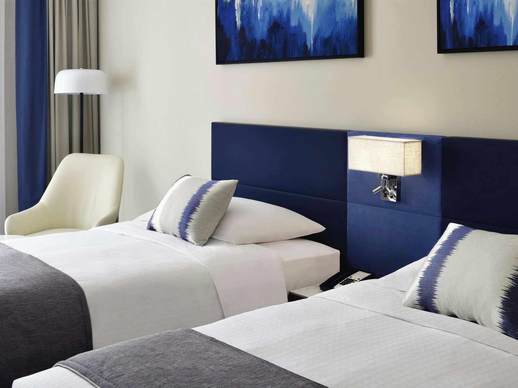 Hotel MOVENPICK HOTEL BUR DUBAI photo 5