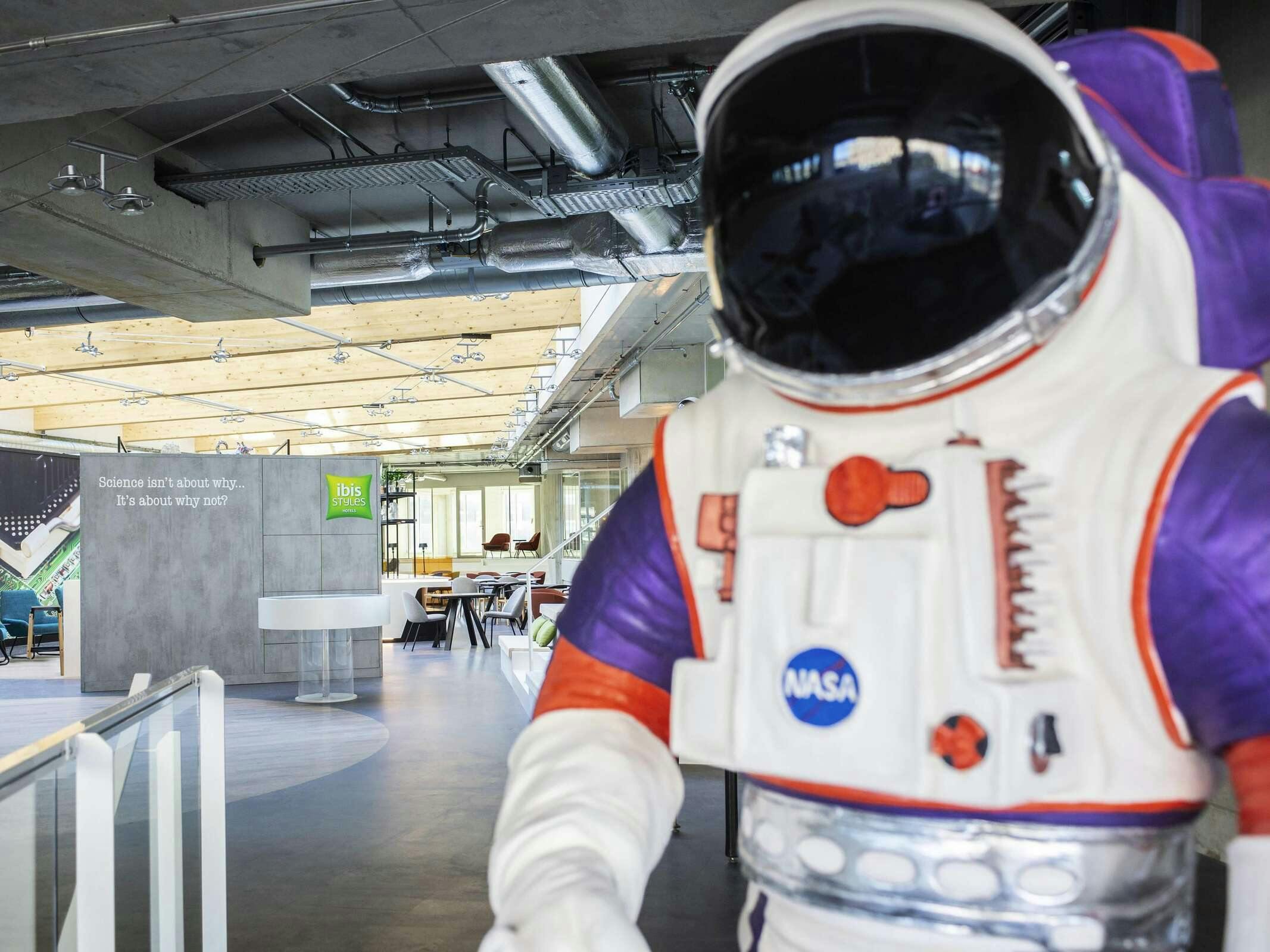 Hotel Ibis Styles Delft City Centre photo 1