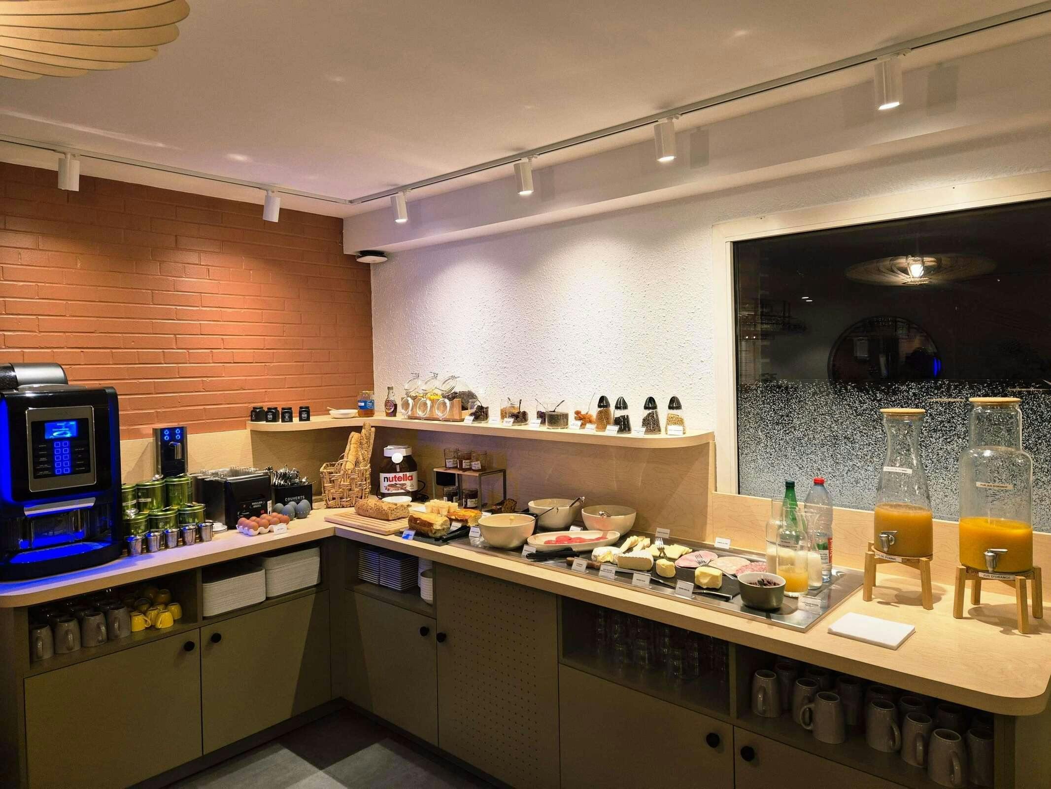 Hotel Ibis Styles Lille Villeneuve D'ascq photo 4