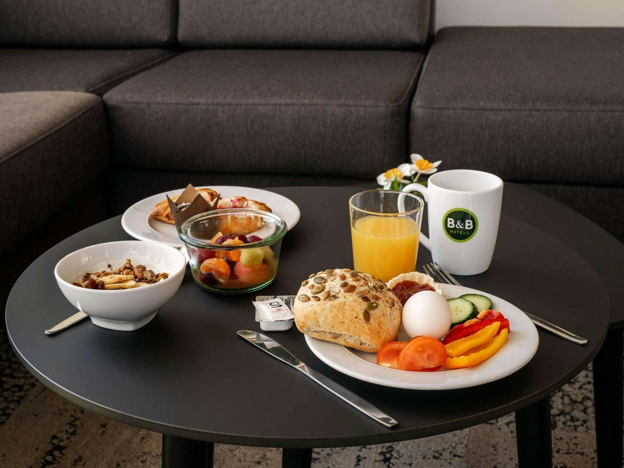 Hotel B&B HOTEL Wien-Hbf photo 4