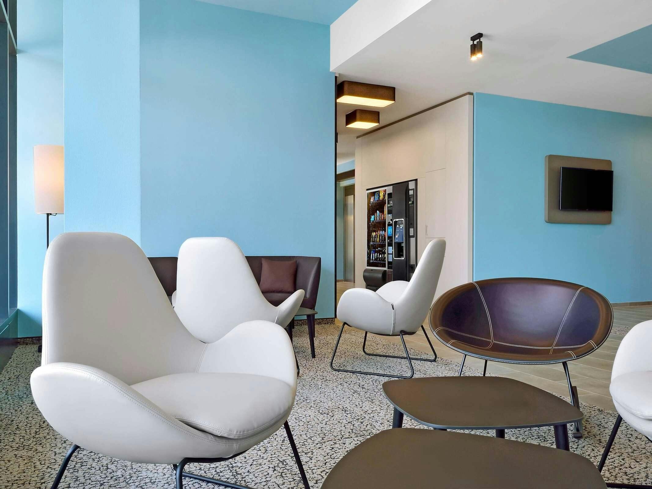 Hotel B&B HOTEL Wien-Hbf photo 2