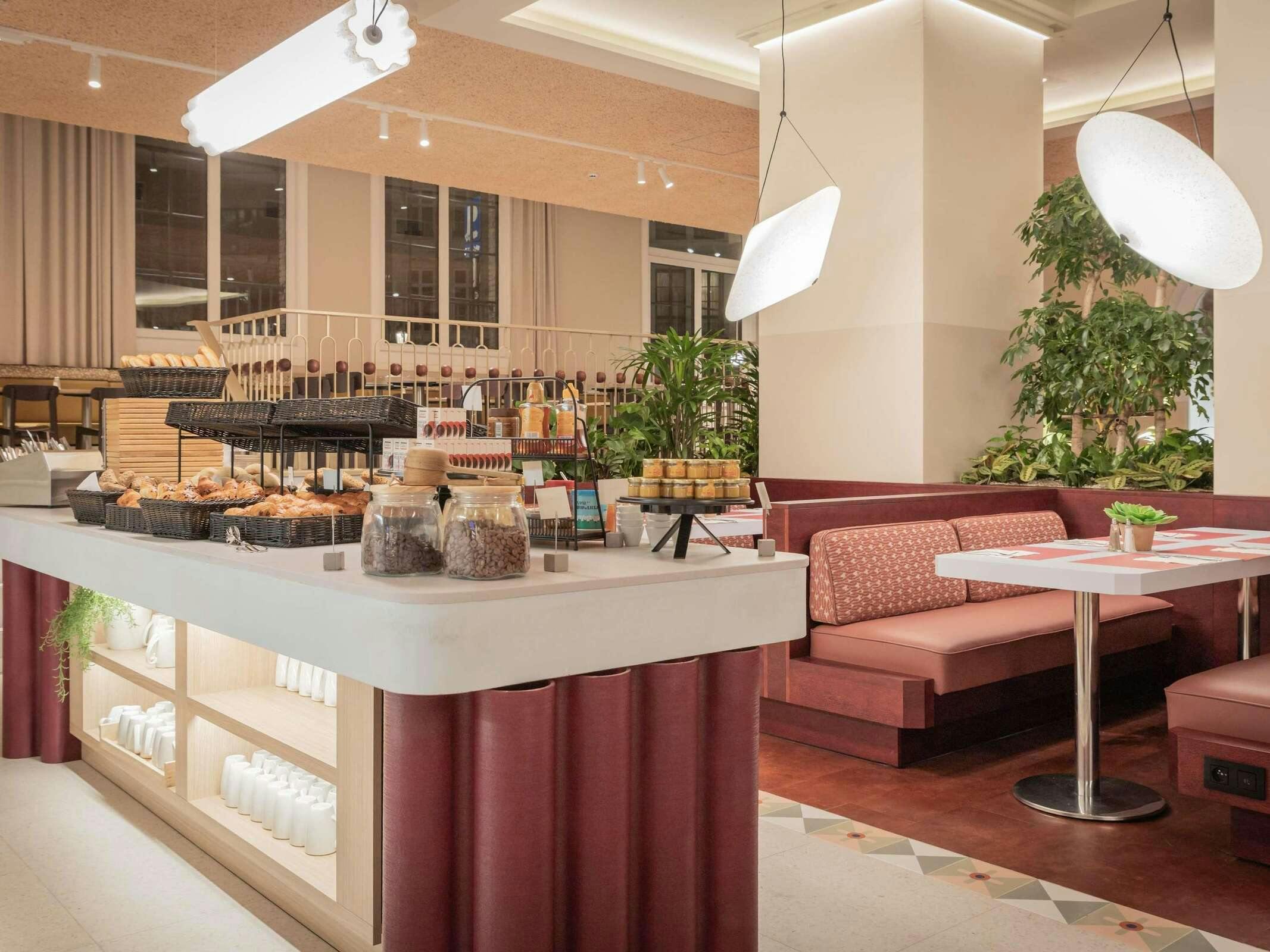 Hotel Novotel Brussels Off Grand Place photo 4