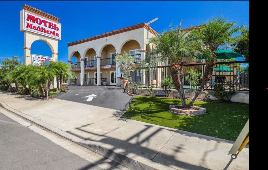 Hotel Motel Mediteran Escondido photo 3