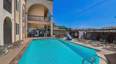 Motel Mediteran Escondido