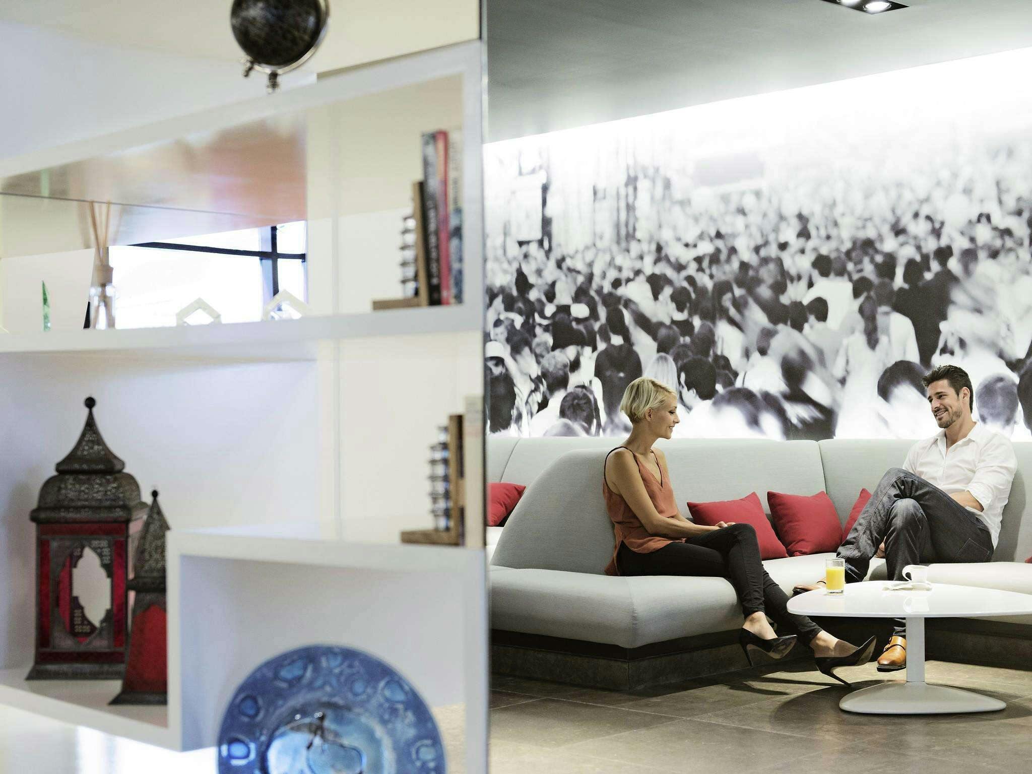 Hotel NOVOTEL MONTREAL CENTRE photo 2