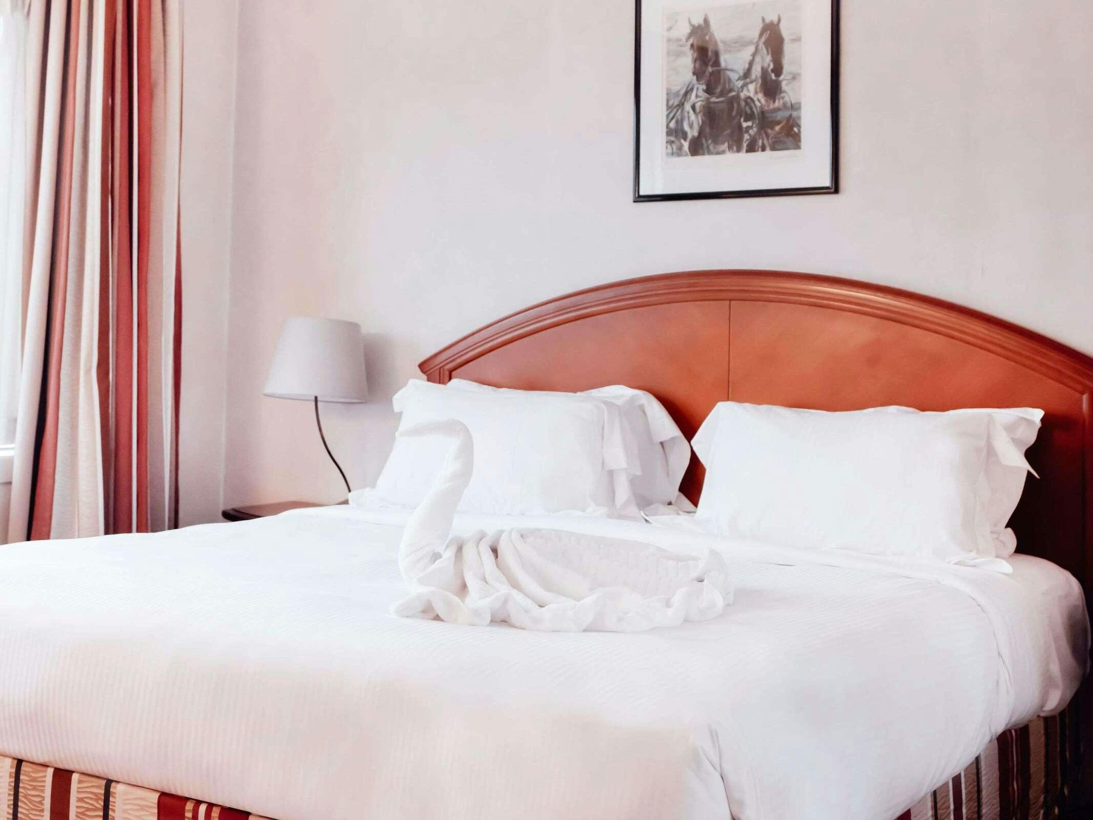 Hotel Pullman Bucharest World Trade Center photo 3