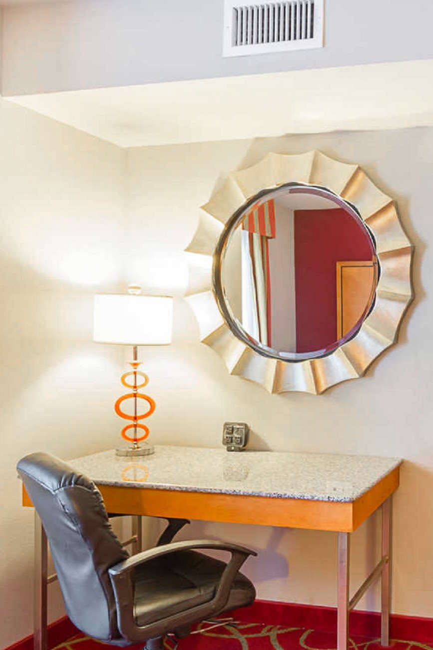 Hotel Comfort Suites At Virginia Center Commons photo 3