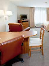 Hotel Candlewood Suites Champaign Urbana University Area photo 2