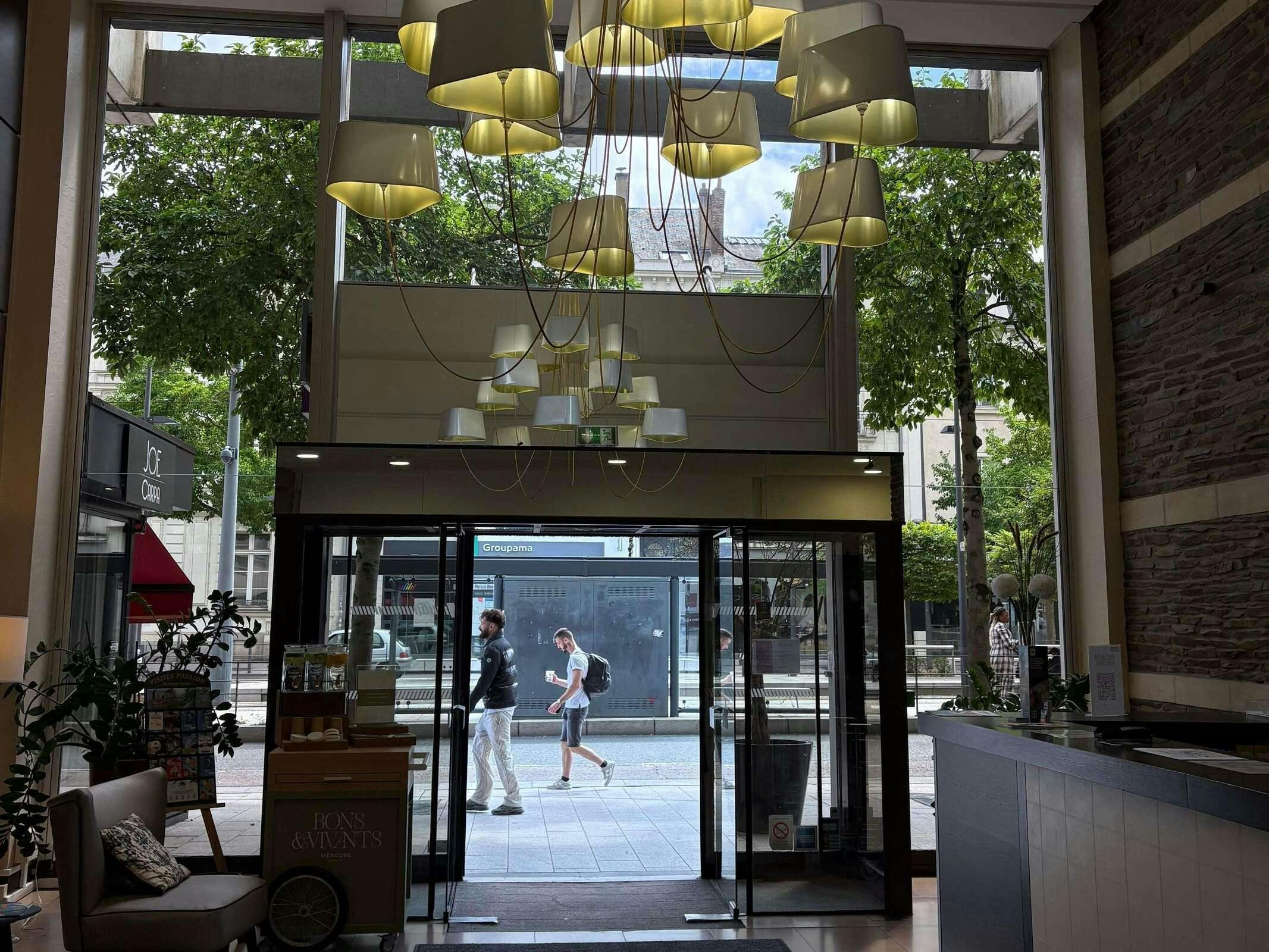 Hotel Hôtel Mercure Angers Centre Gare photo 2