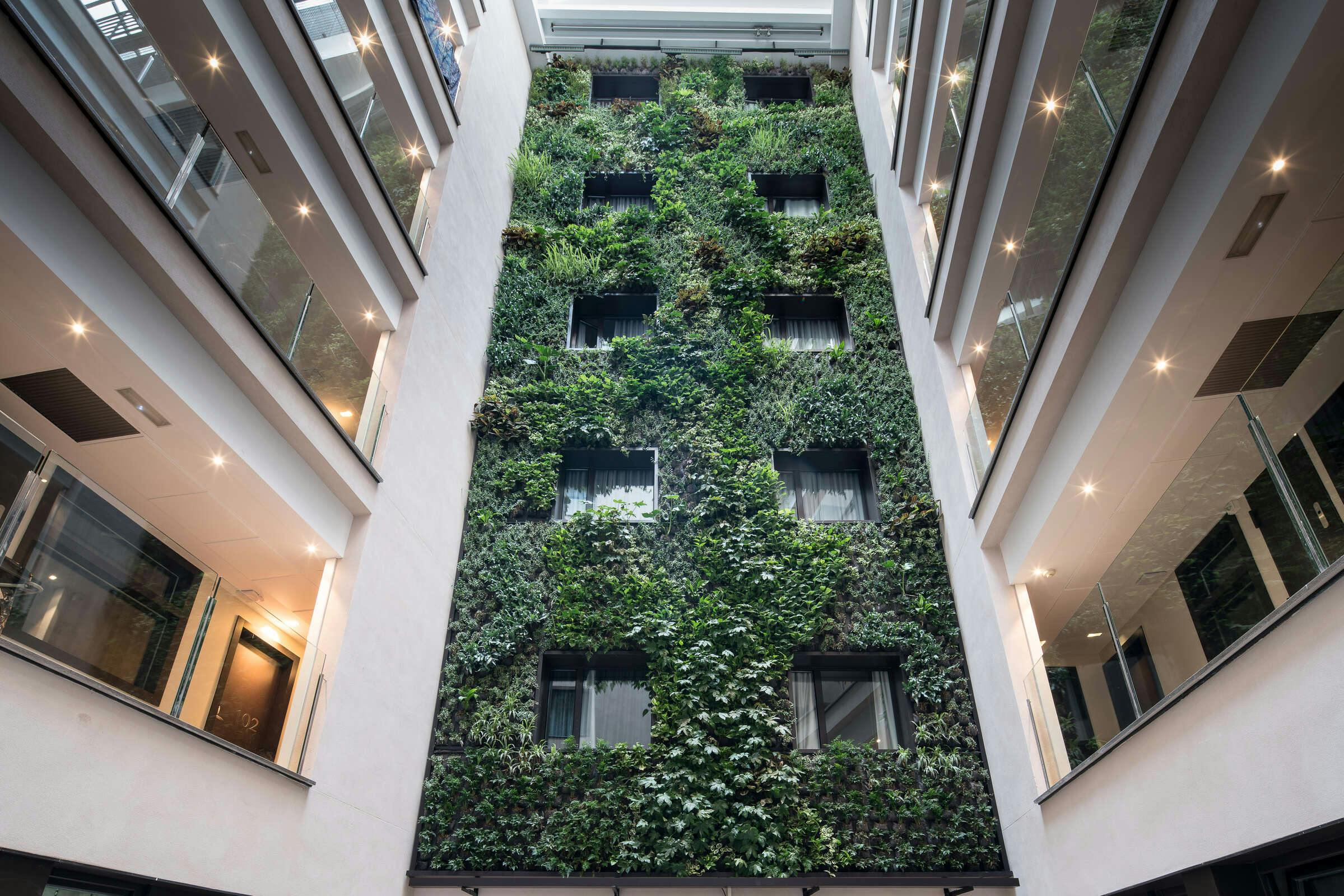 Hotel Catalonia Avinyo photo 3