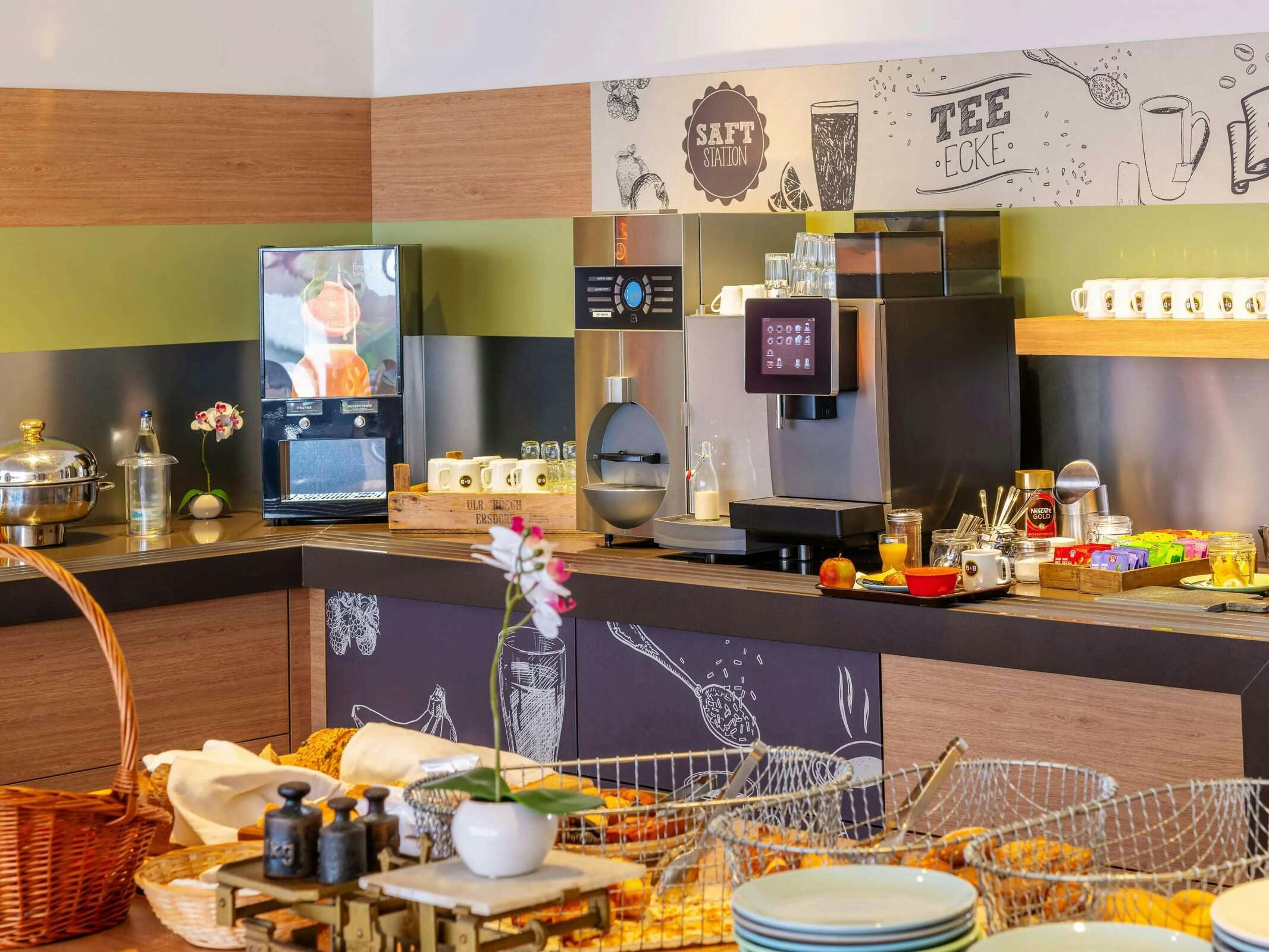 Hotel B&B HOTEL Aachen-Hbf photo 2