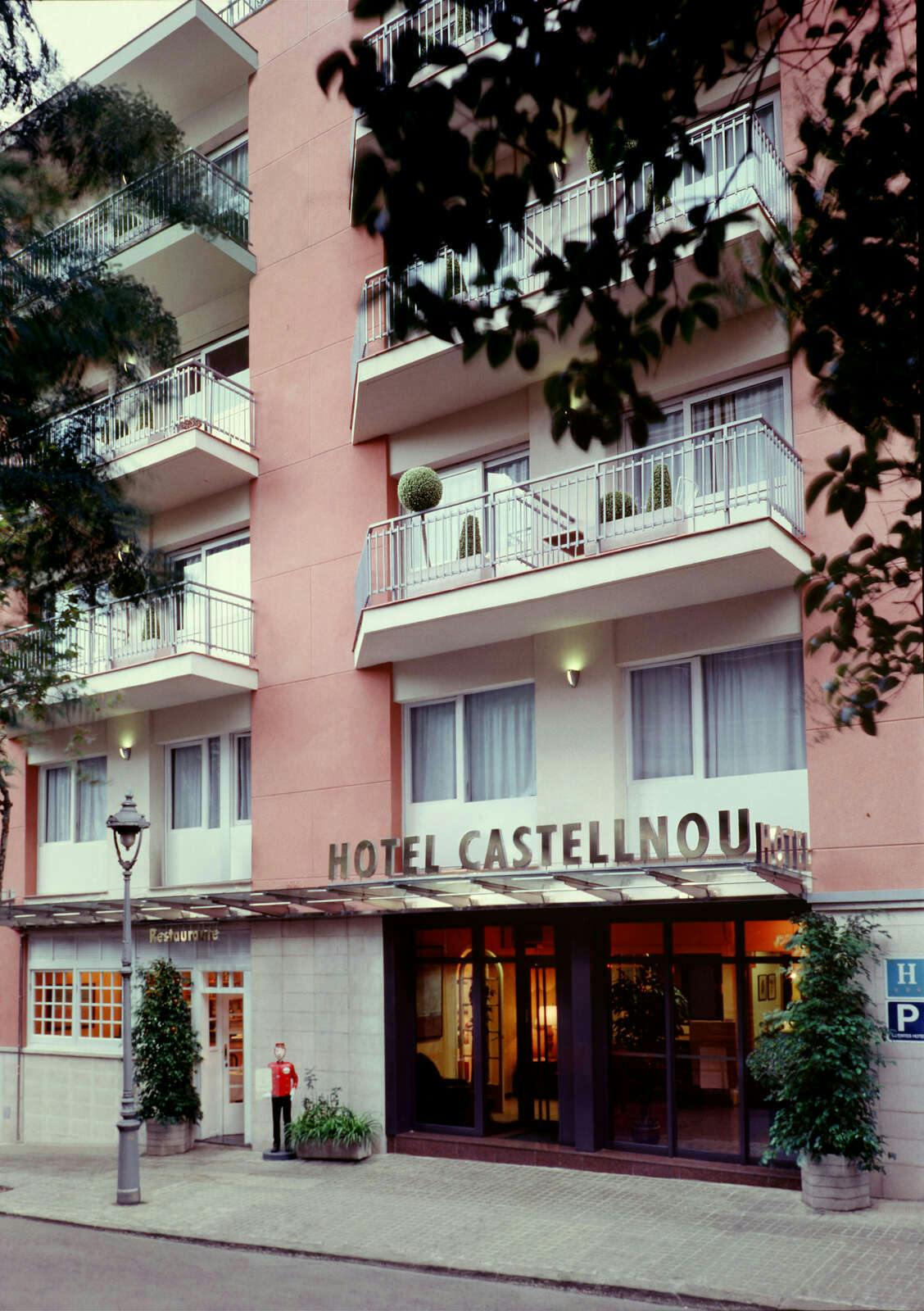 Hotel Catalonia Castellnou photo 1