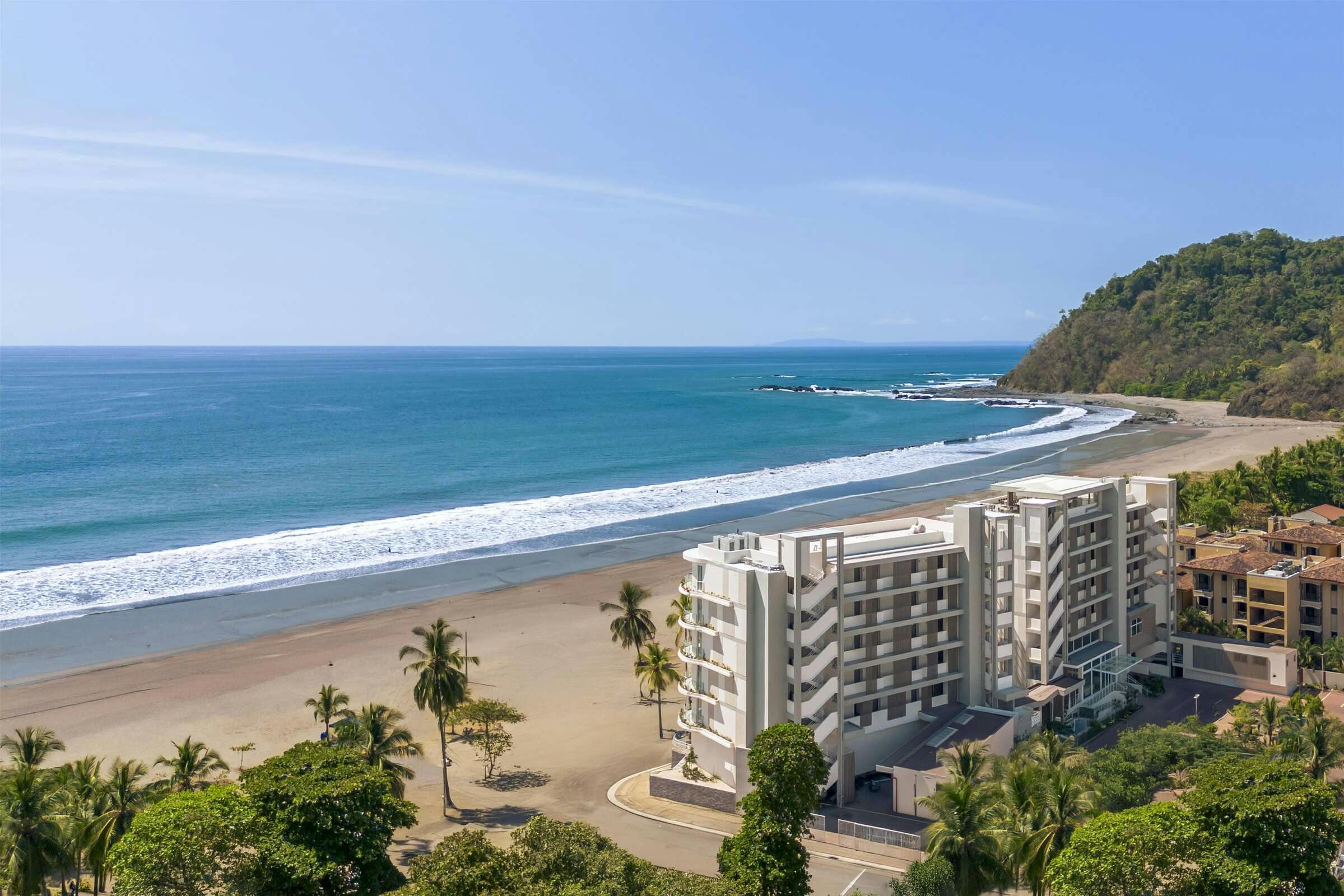 Hotel Clarita's Beach Bar & Resort photo 4