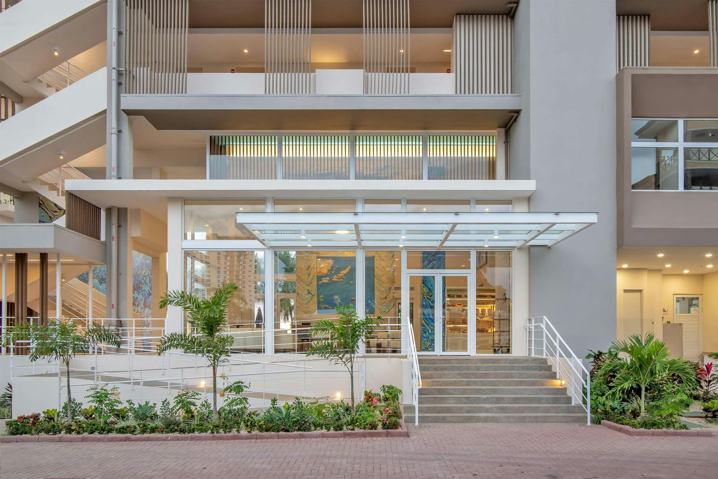 Hotel Clarita's Beach Bar & Resort photo 5