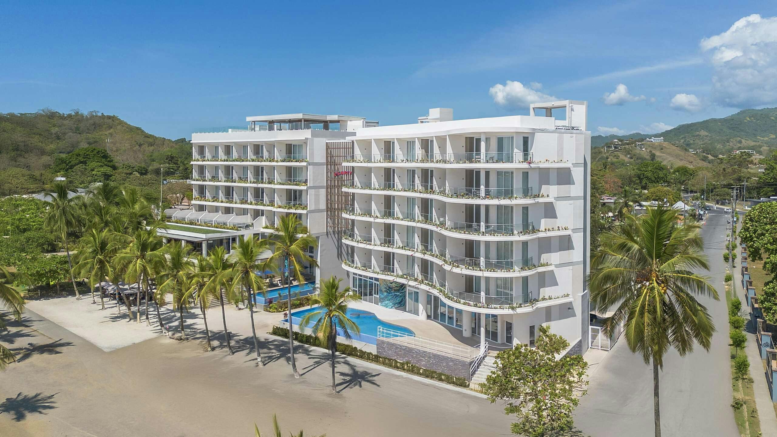 Hotel Clarita's Beach Bar & Resort photo 1