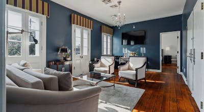 Maison Saint Charles Hotel & Suites