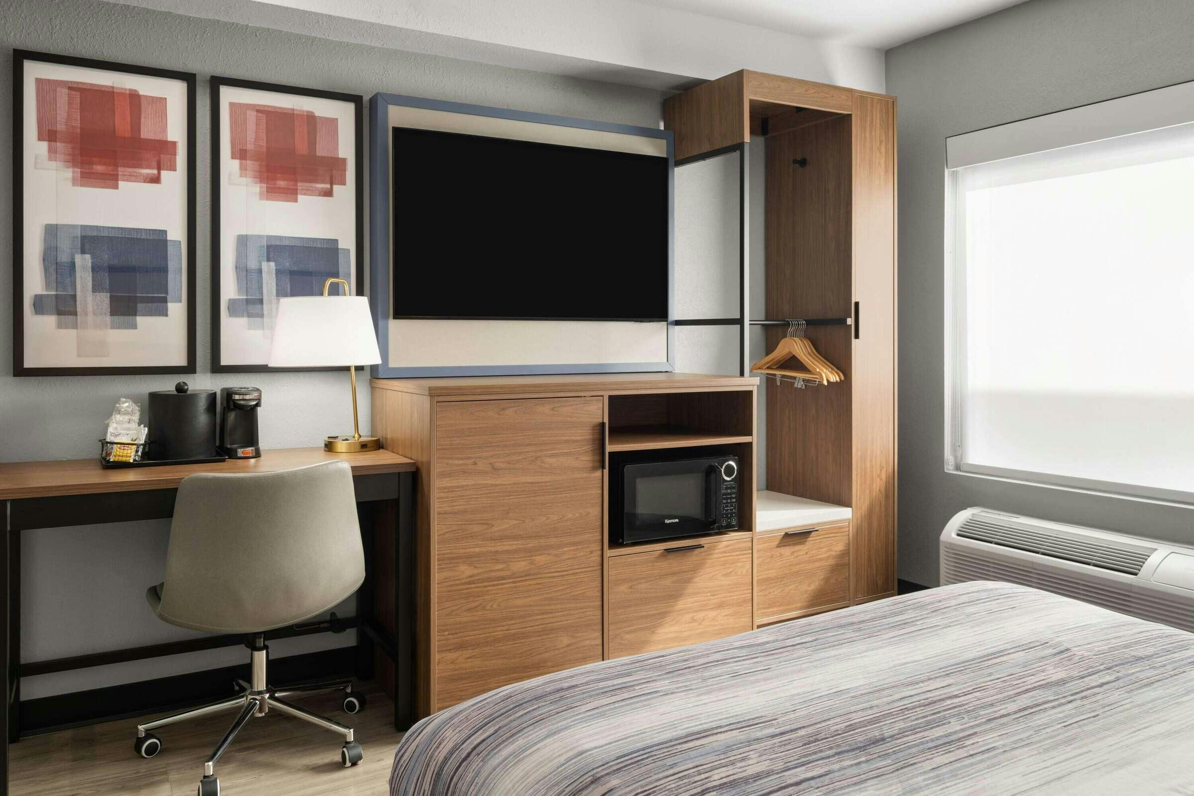 Hotel AmericInn Urbana photo 3