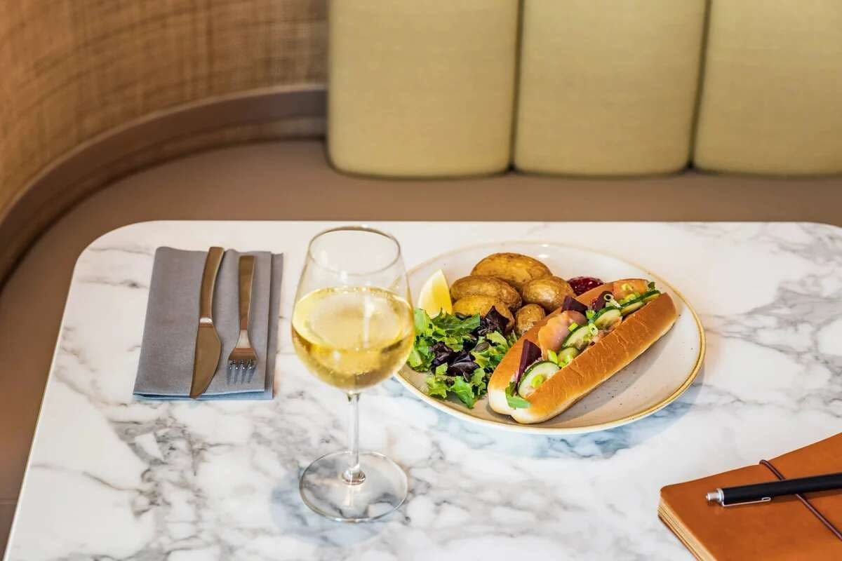 Hotel OKKO HOTELS Nice Aéroport photo 2