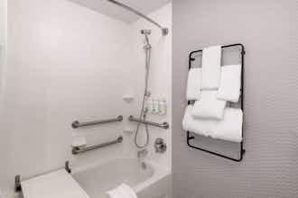 Hotel La Quinta Knoxville Central photo 4