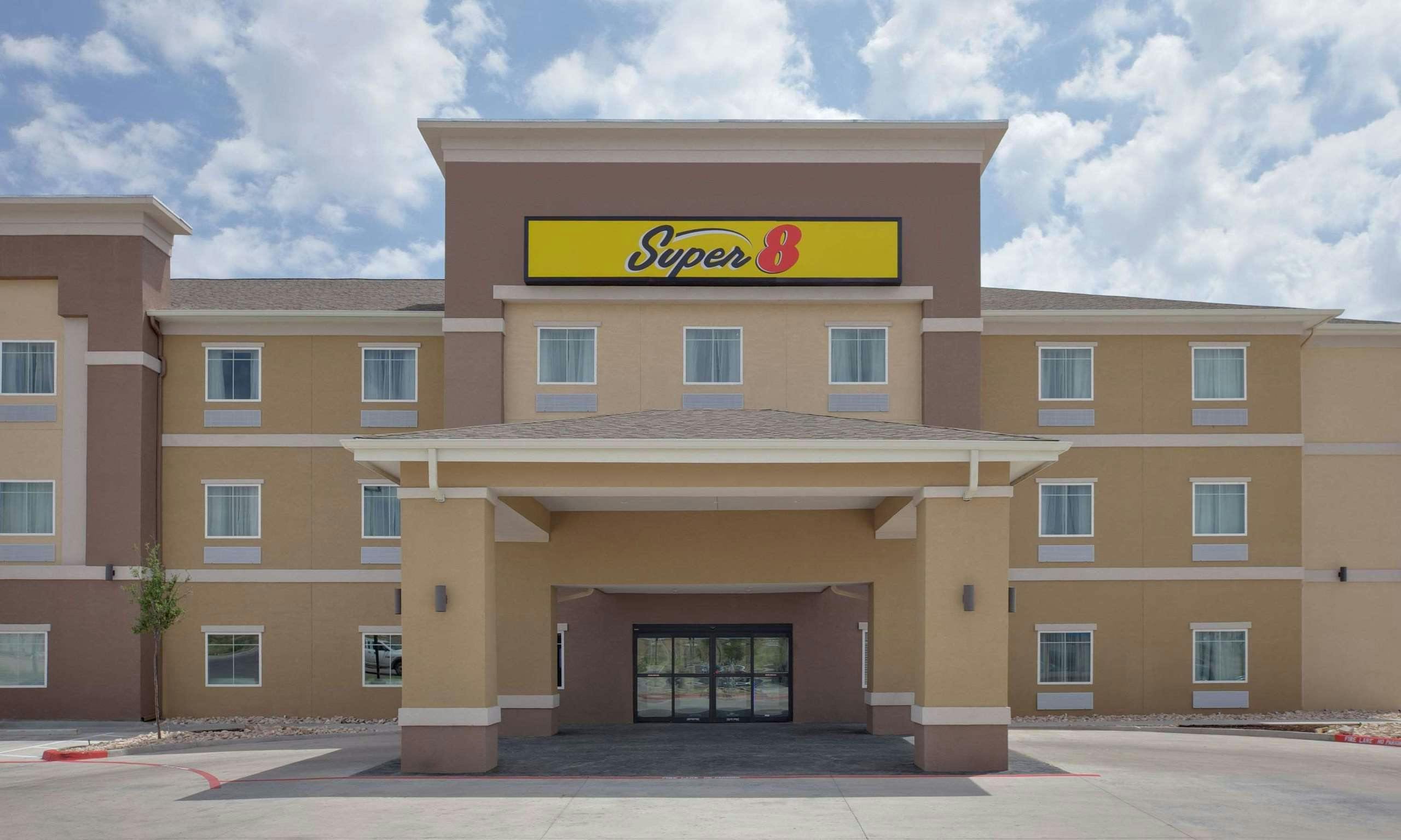 Last Minute Hotel Deals In Midland Hoteltonight