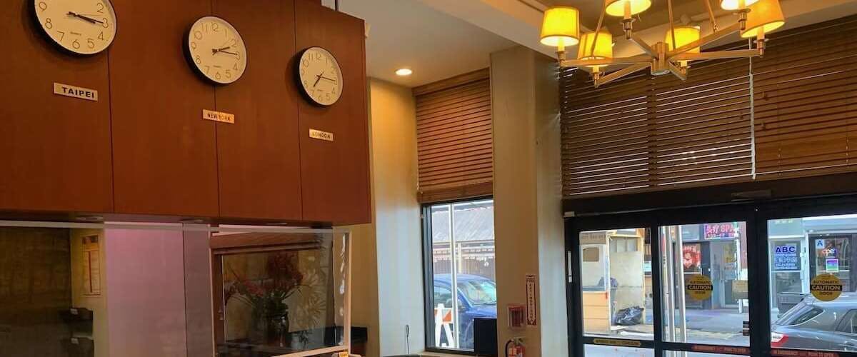 Hotel Sky Hotel Flushing photo 2