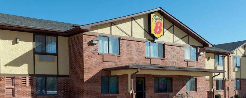 Last Minute Hotel Deals In Wentzville Mo Hoteltonight Super 8 By Wyndham Waron Wentzville Mo