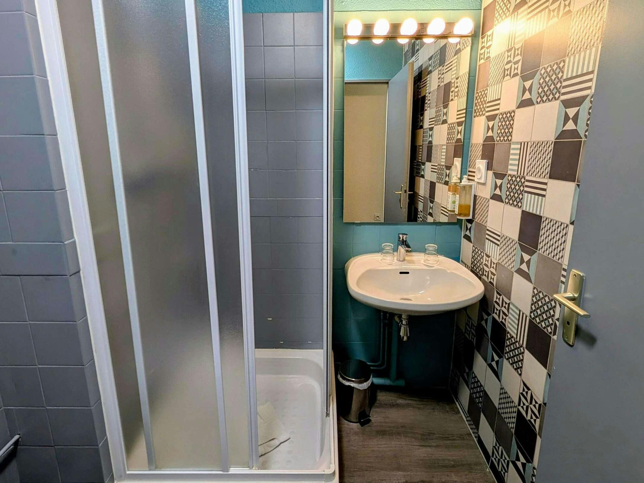 Hotel Greet Hotel Grenoble Centre Gare photo 5