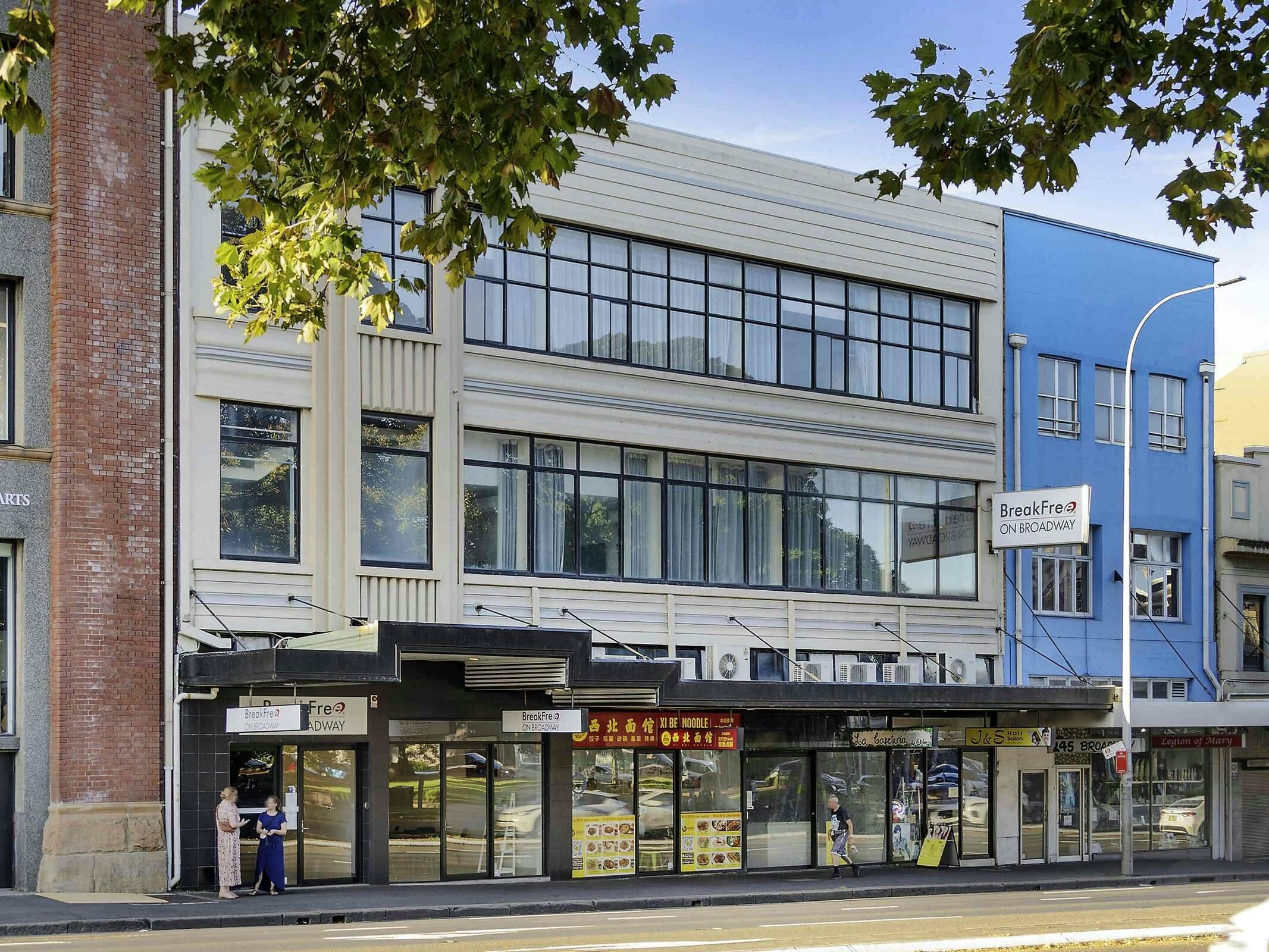 Break Free On Broadway Sydney