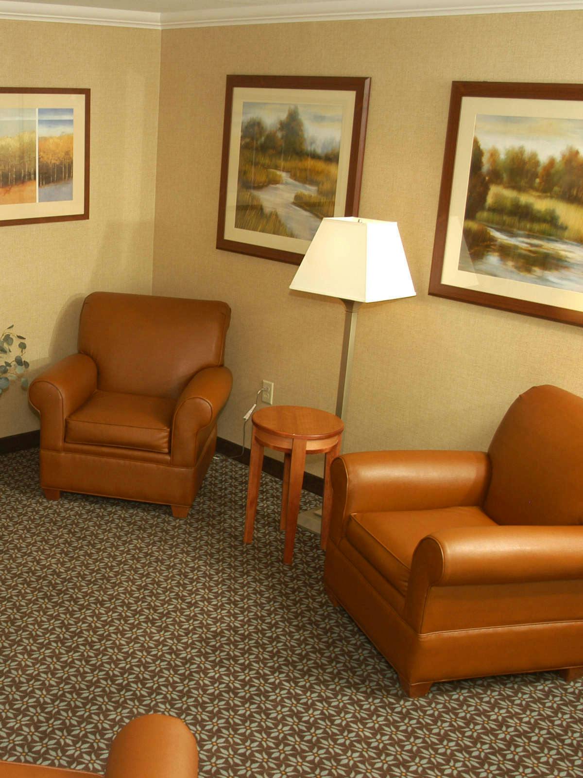 Hotel Candlewood Suites Medford photo 3
