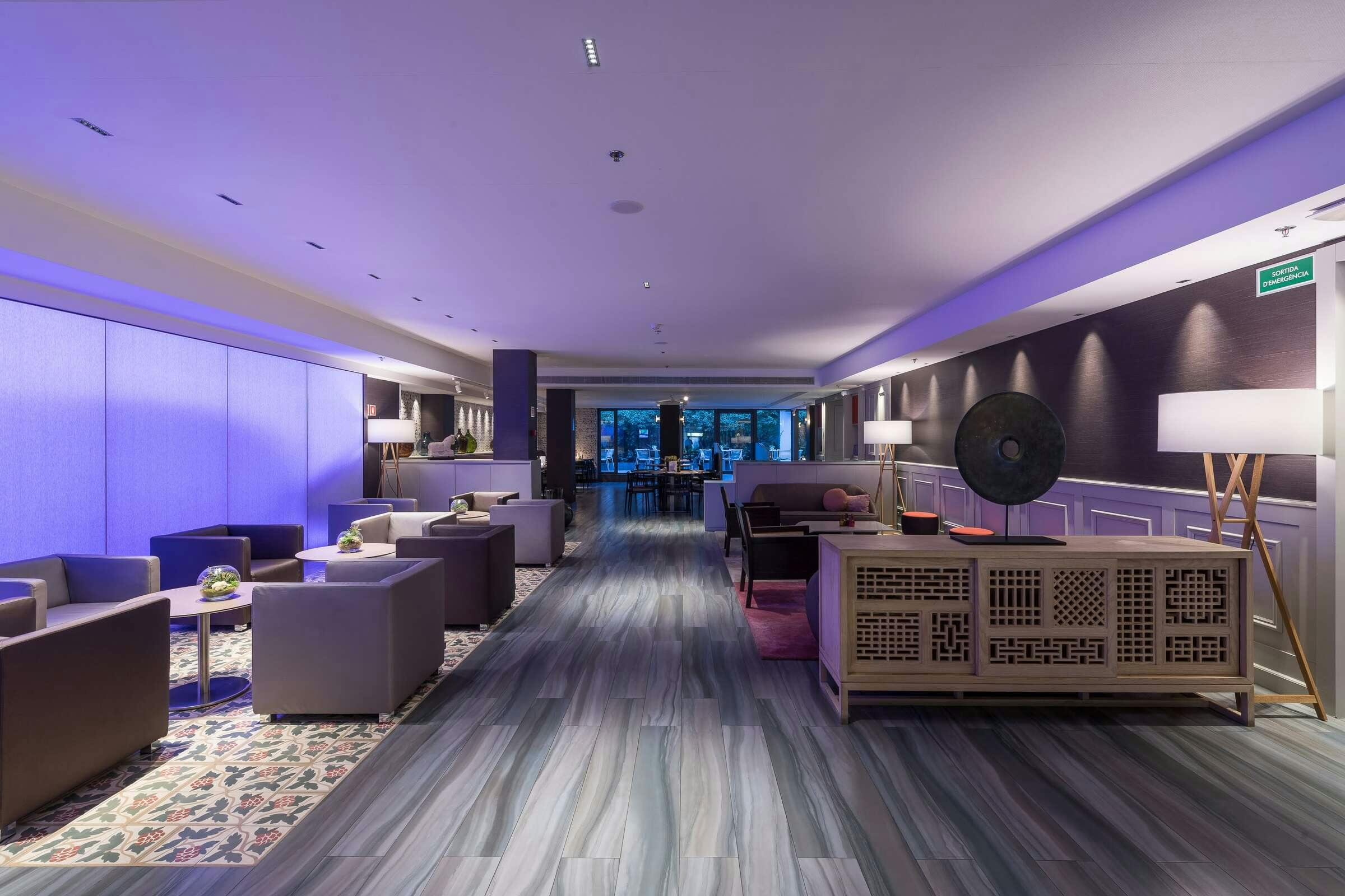 Hotel Catalonia Square photo 2