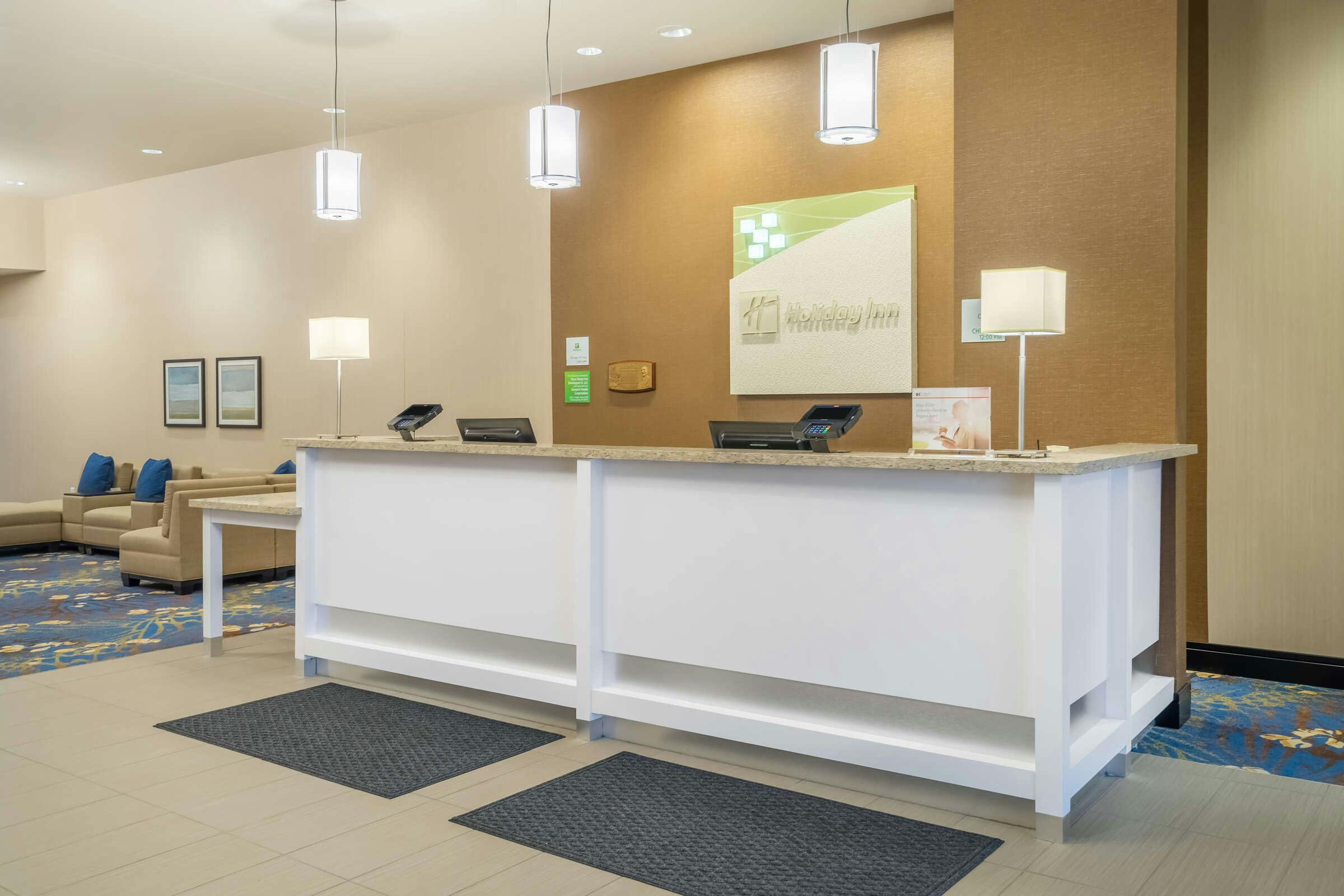 Hotel Holiday Inn Terre Haute photo 3