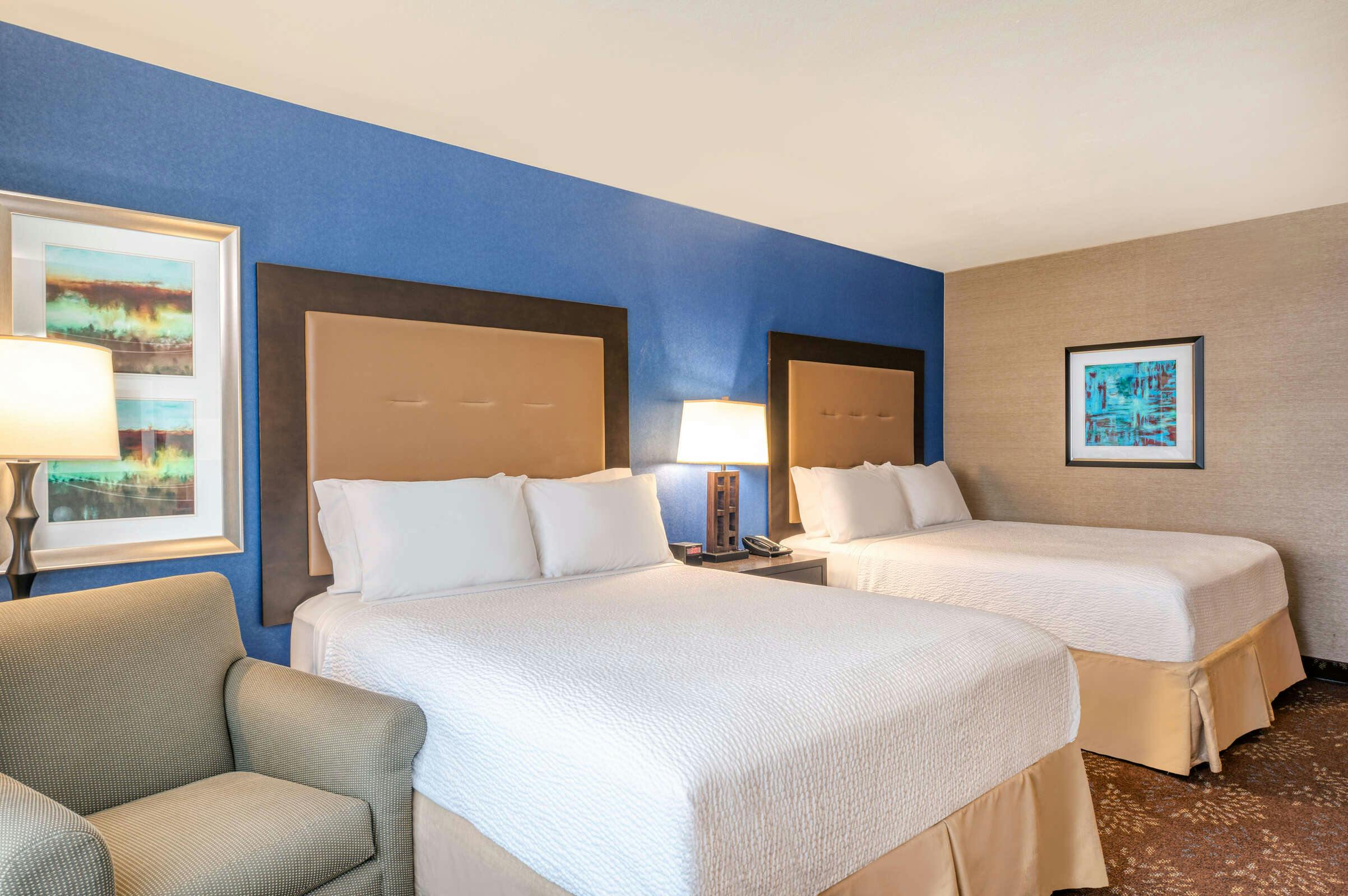 Hotel Holiday Inn Terre Haute photo 1