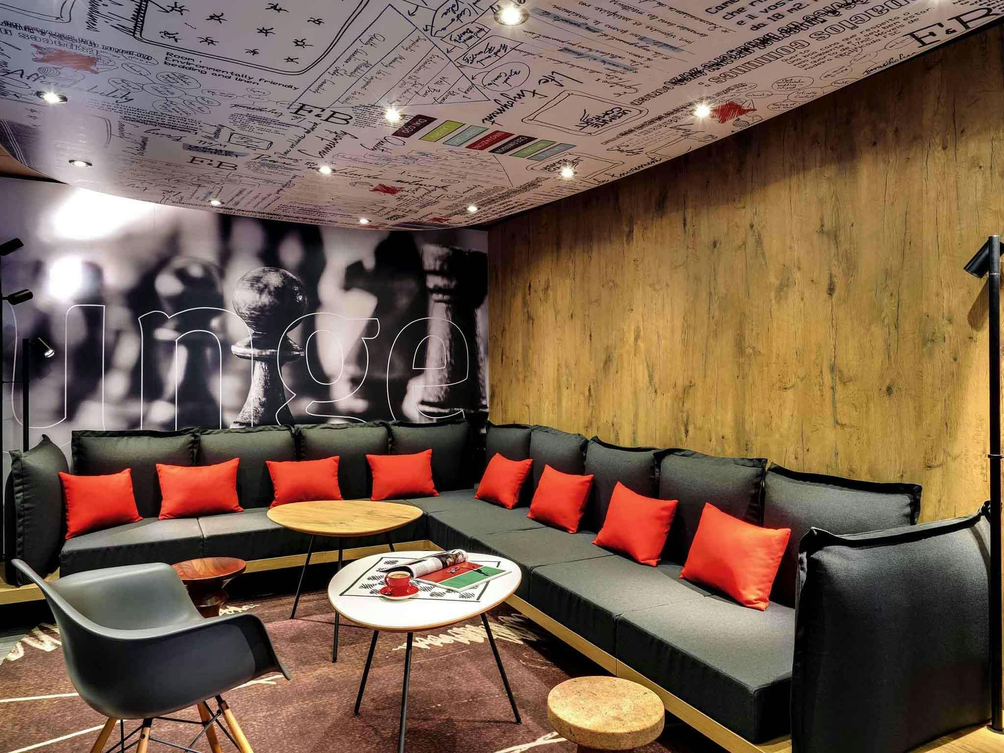 Hotel Ibis Roanne photo 2