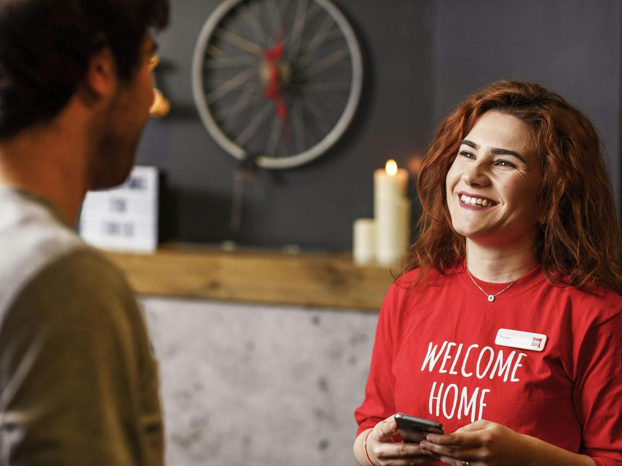 Hotel Ibis London Luton Airport photo 1