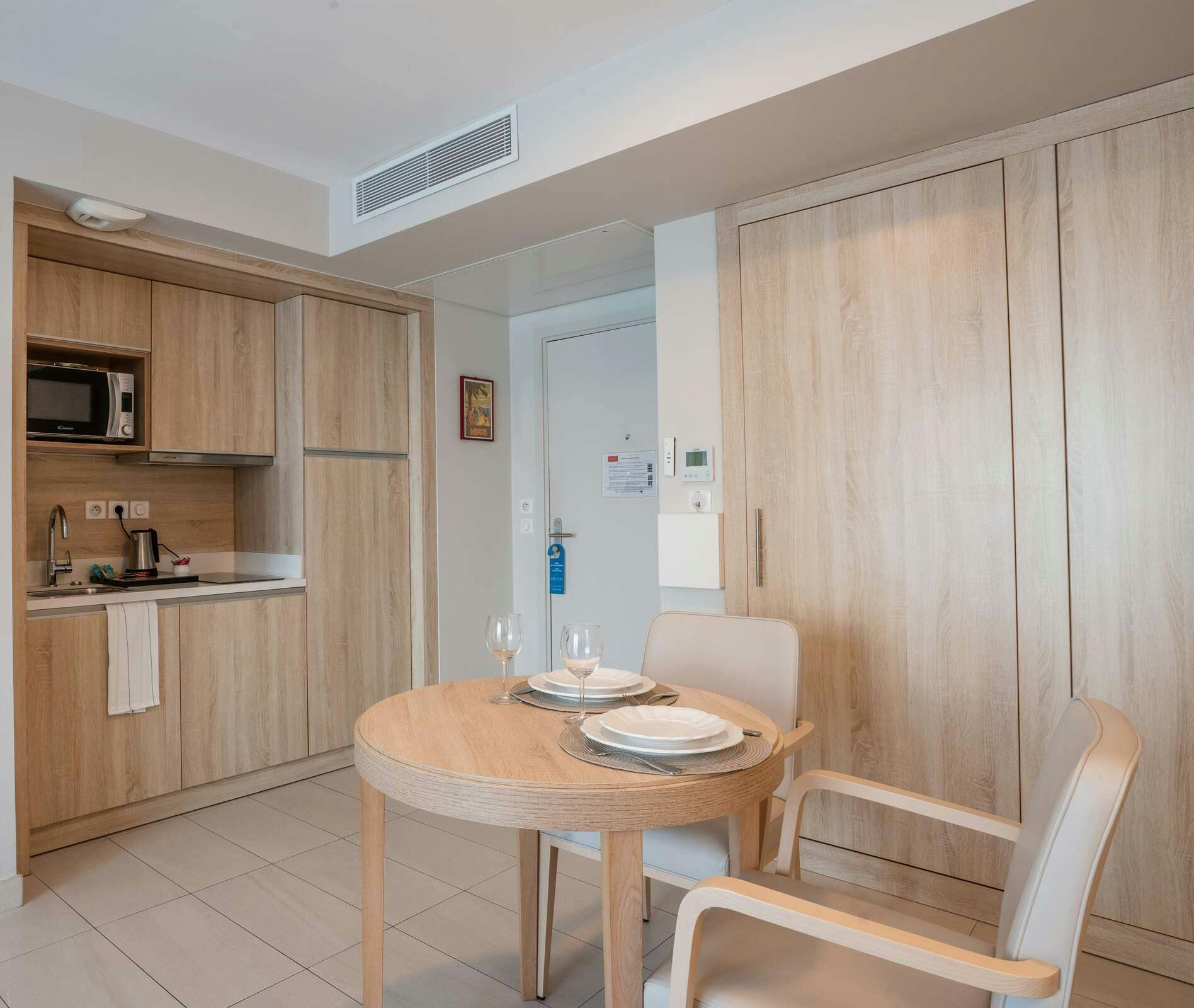 Hotel Quality Suites Nice photo 5