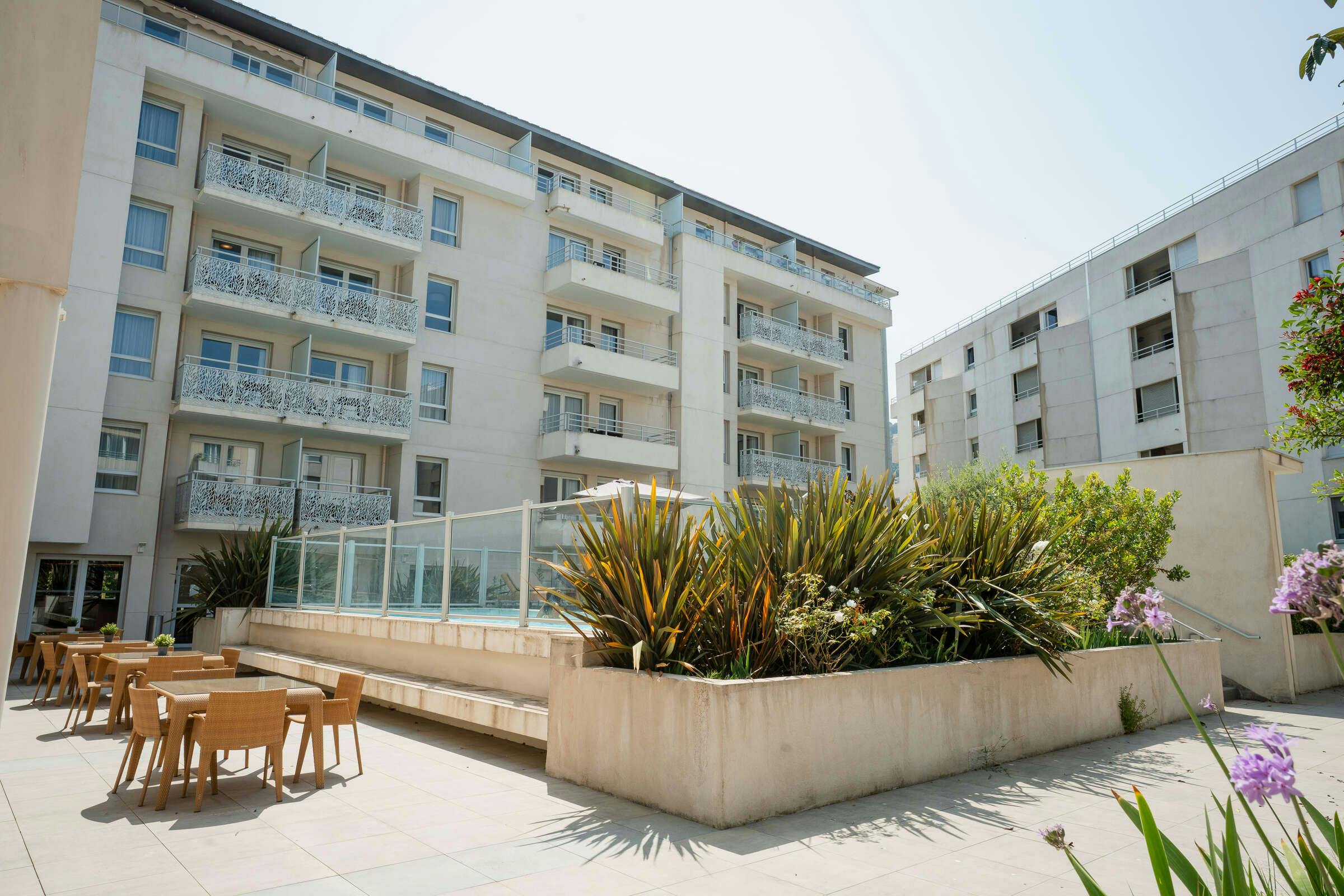 Hotel Quality Suites Nice photo 3