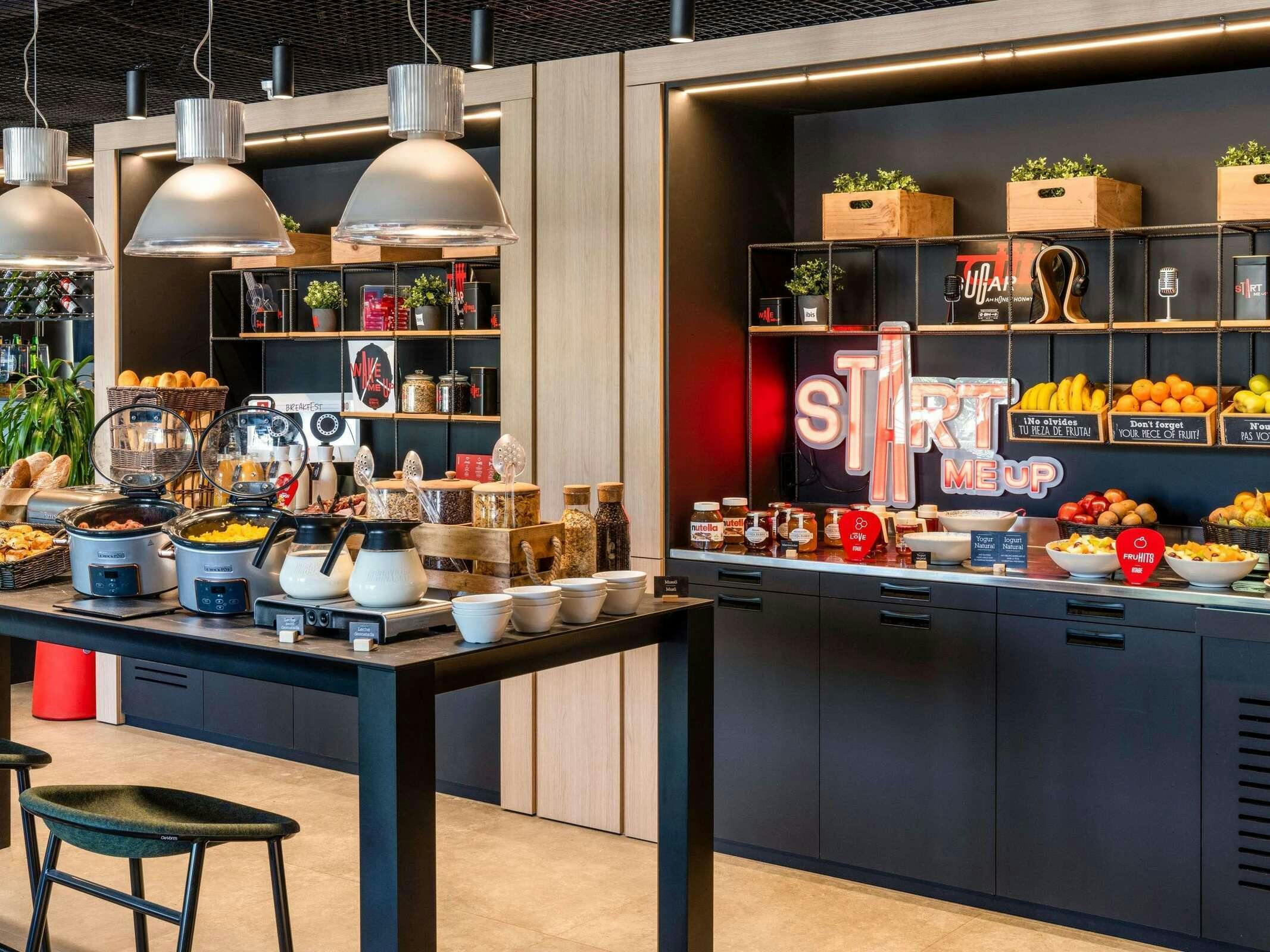 Hotel Ibis Barcelona Aeropuerto Viladecans photo 1