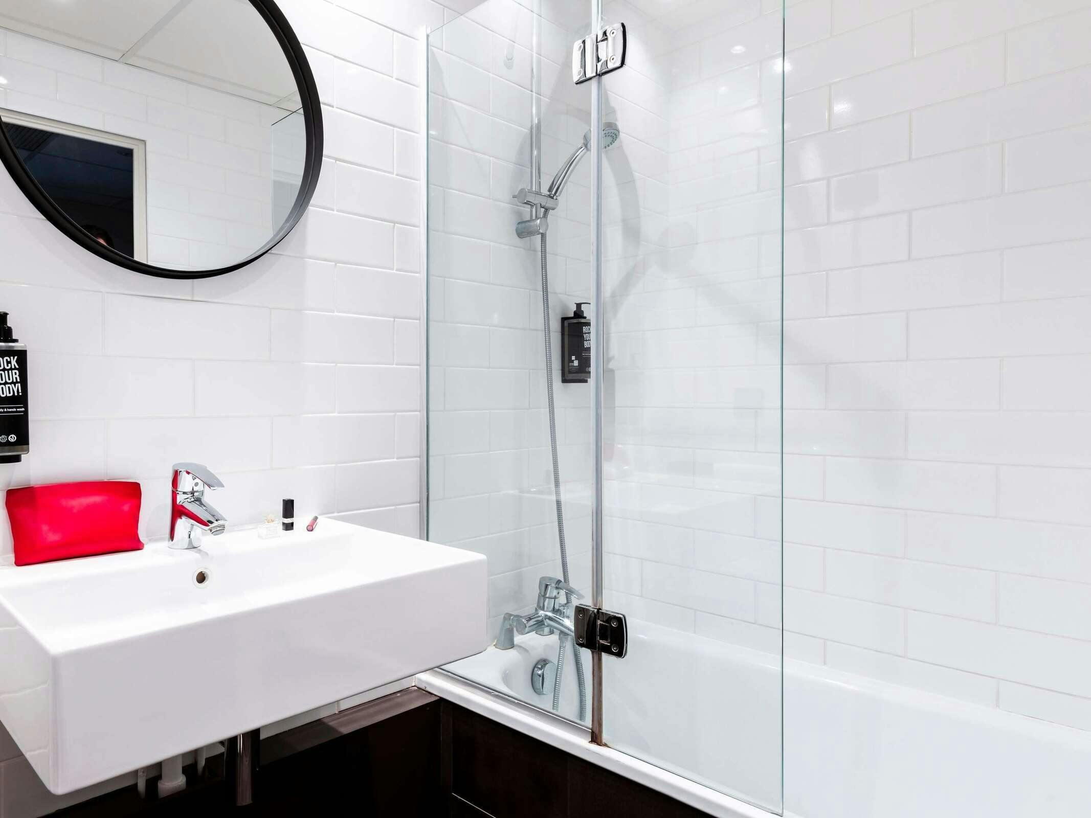 Hotel Ibis Rouen Centre Champ De Mars photo 5