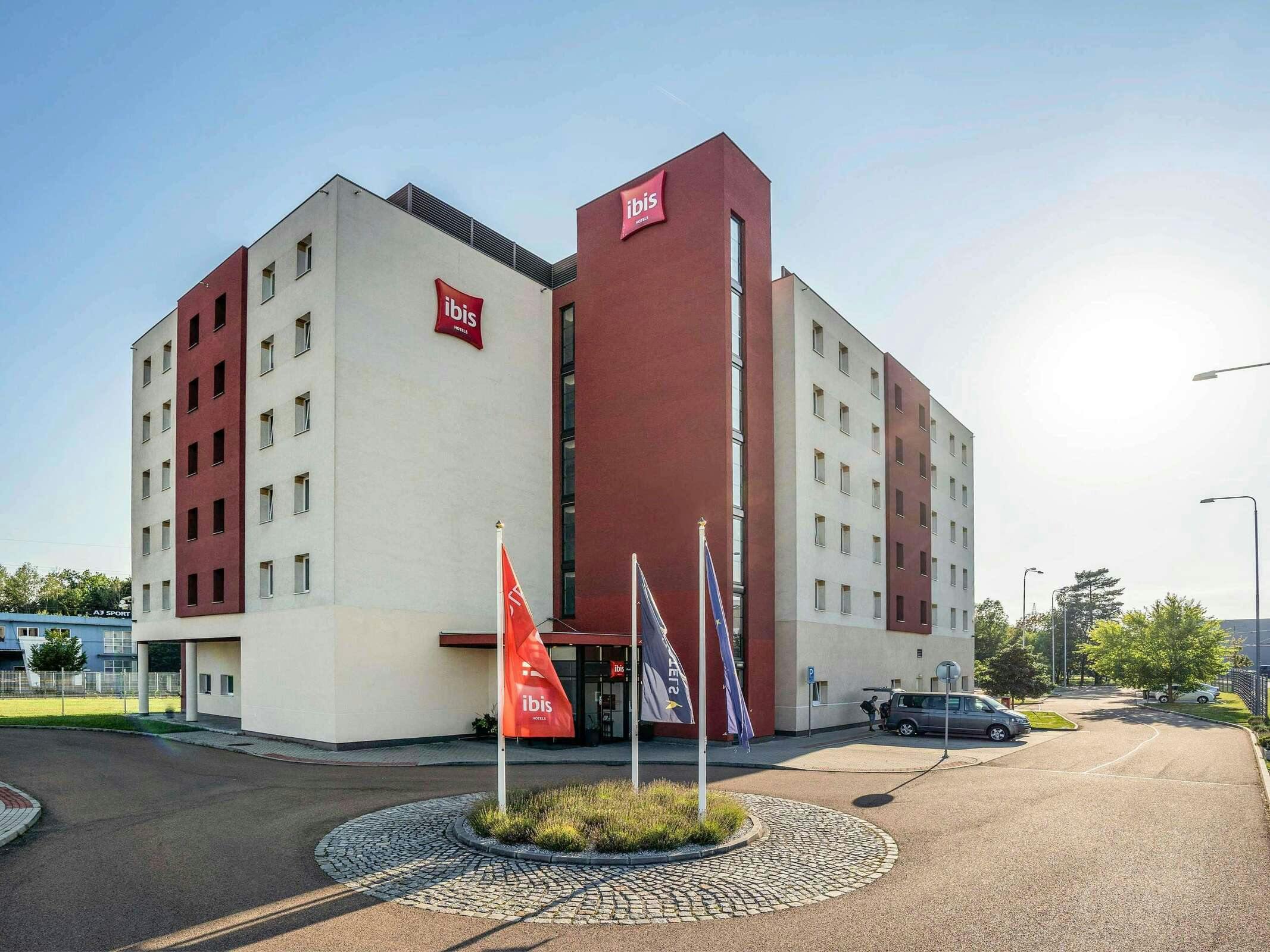 Hotel Ibis Plzen photo 2