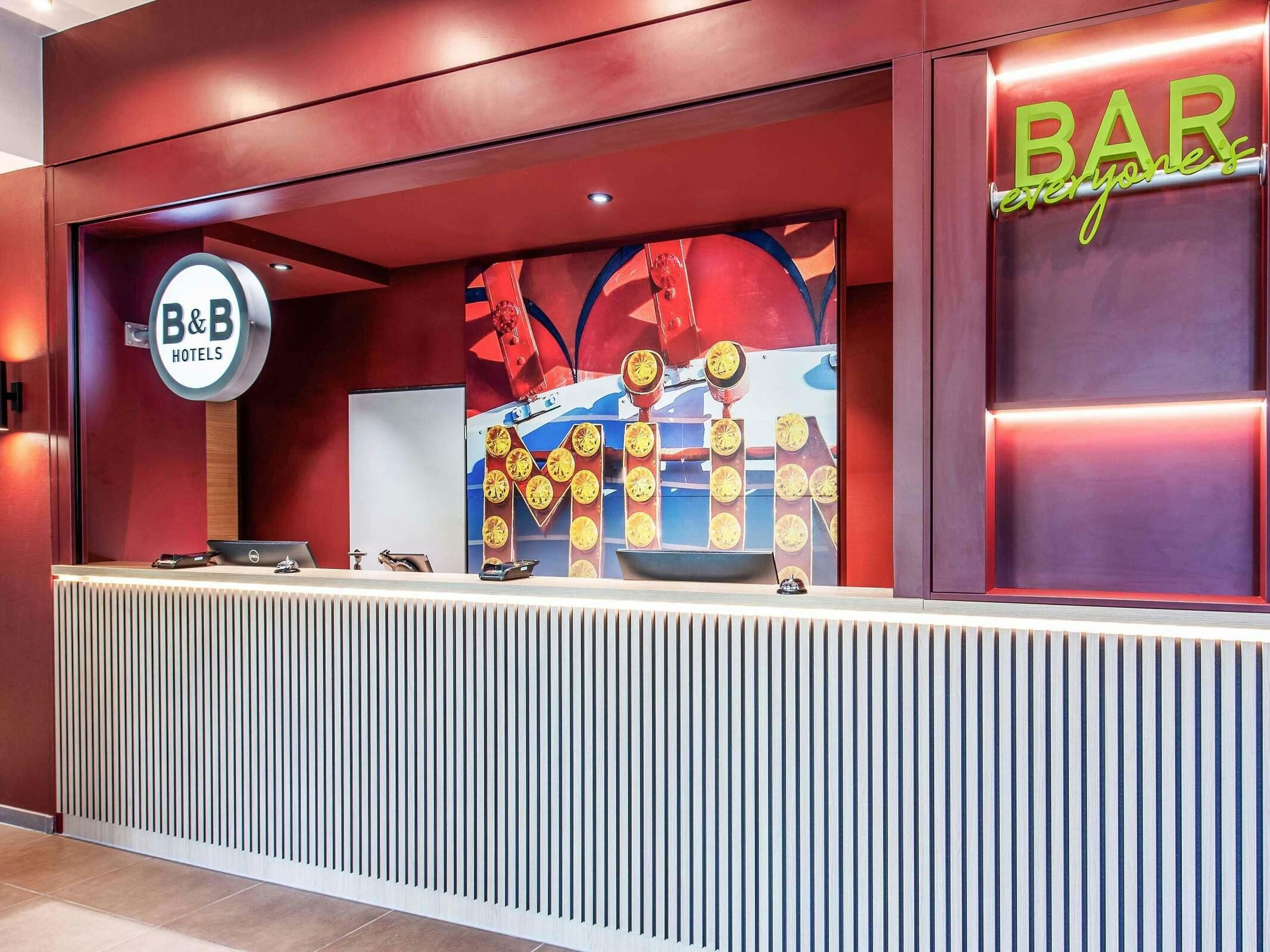 Hotel B&B HOTEL München City-West photo 2