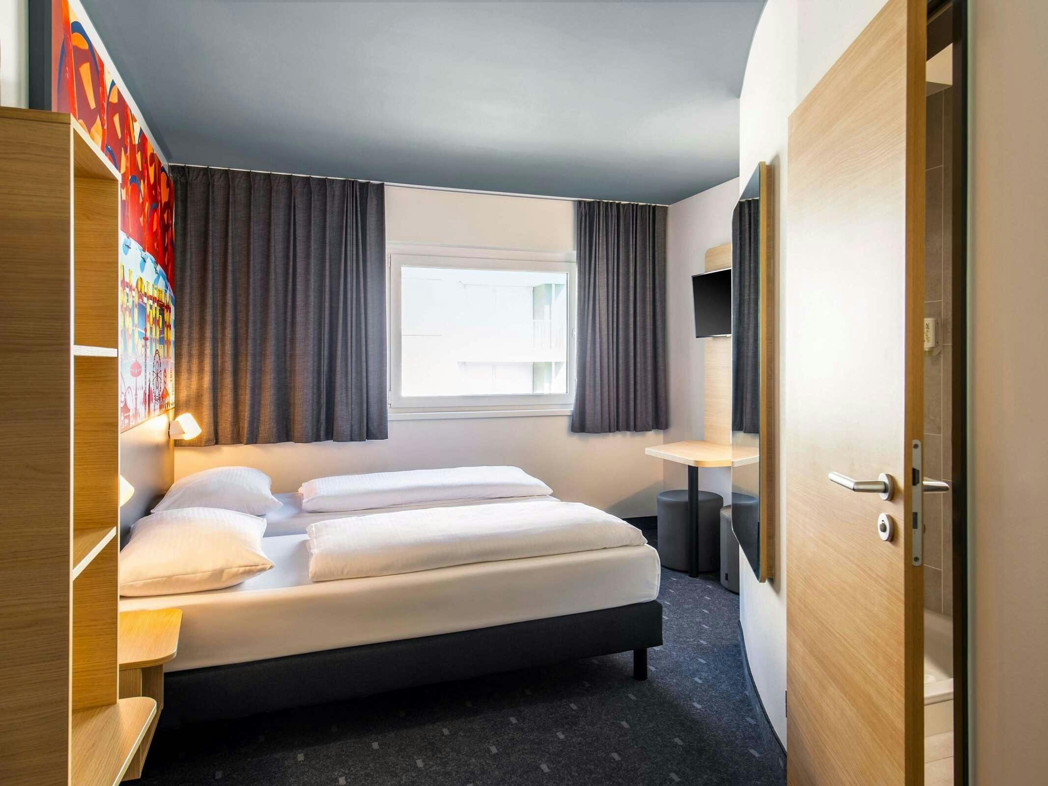 Hotel B&B HOTEL München City-West photo 5