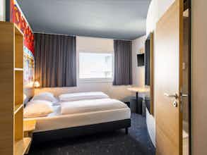 Hotel B&B HOTEL München City-West photo 5