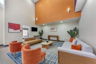 Hotel Best Western Plus Austin Airport Inn & Suites photo 2