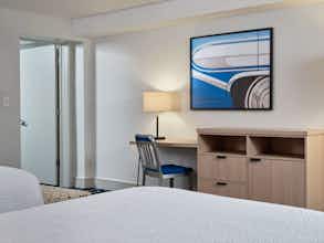 Hotel Colony House Motor Lodge photo 3
